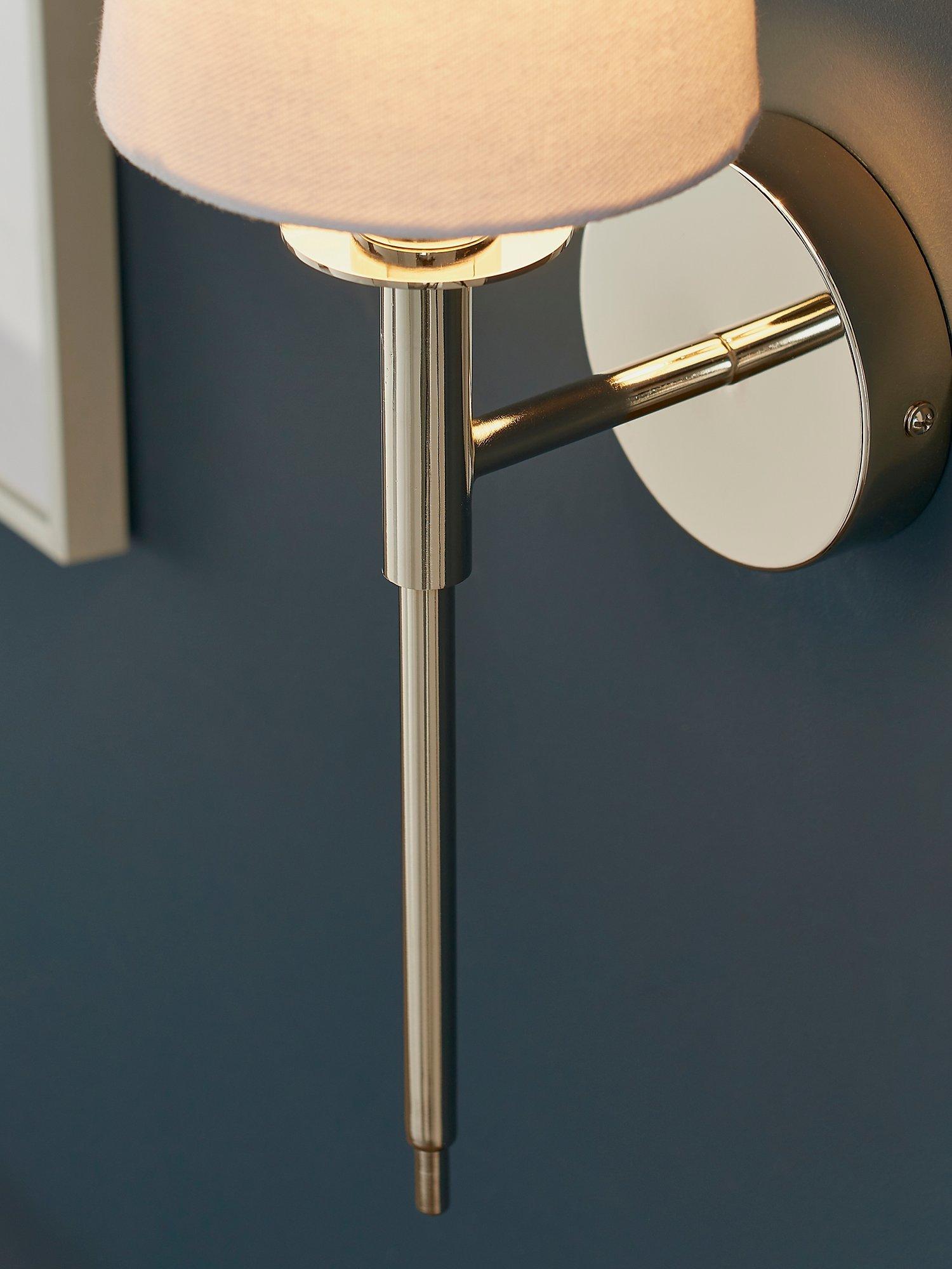Applique murale Bay Lighting Louis Long Line - produit britannique
