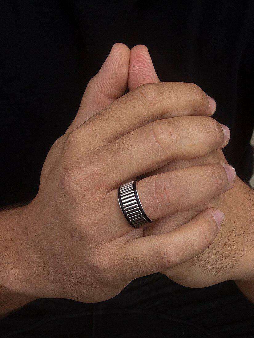 Hoxton London sterling silver leather ribbed ring, imported from the UK