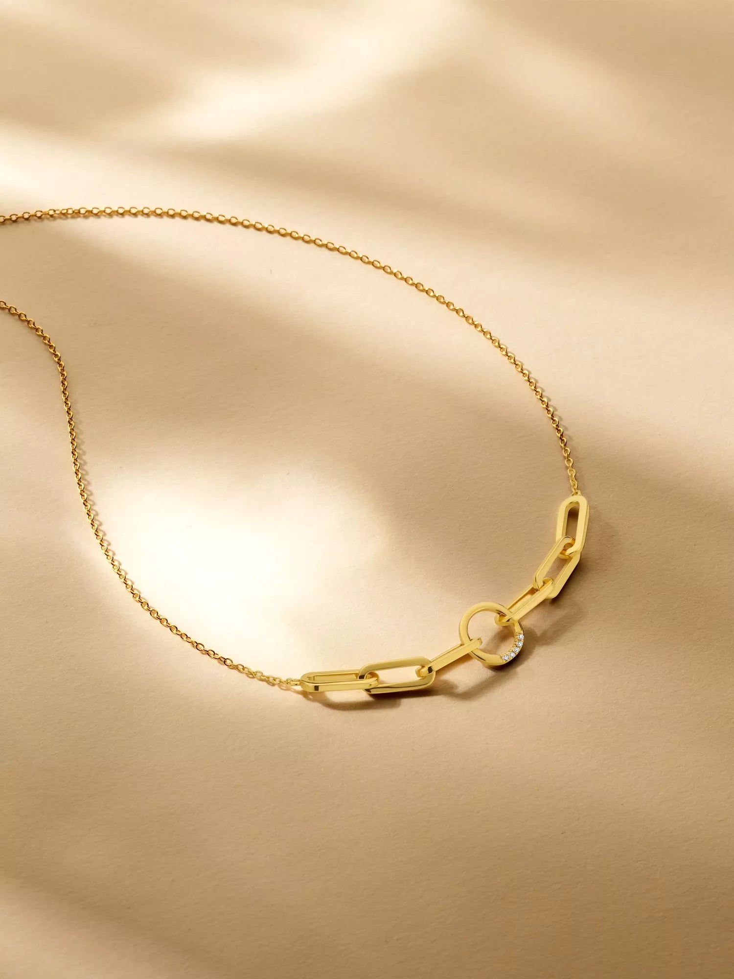 DPT Antwerp gold diamond link necklace 0.02ct, imported from the UK
