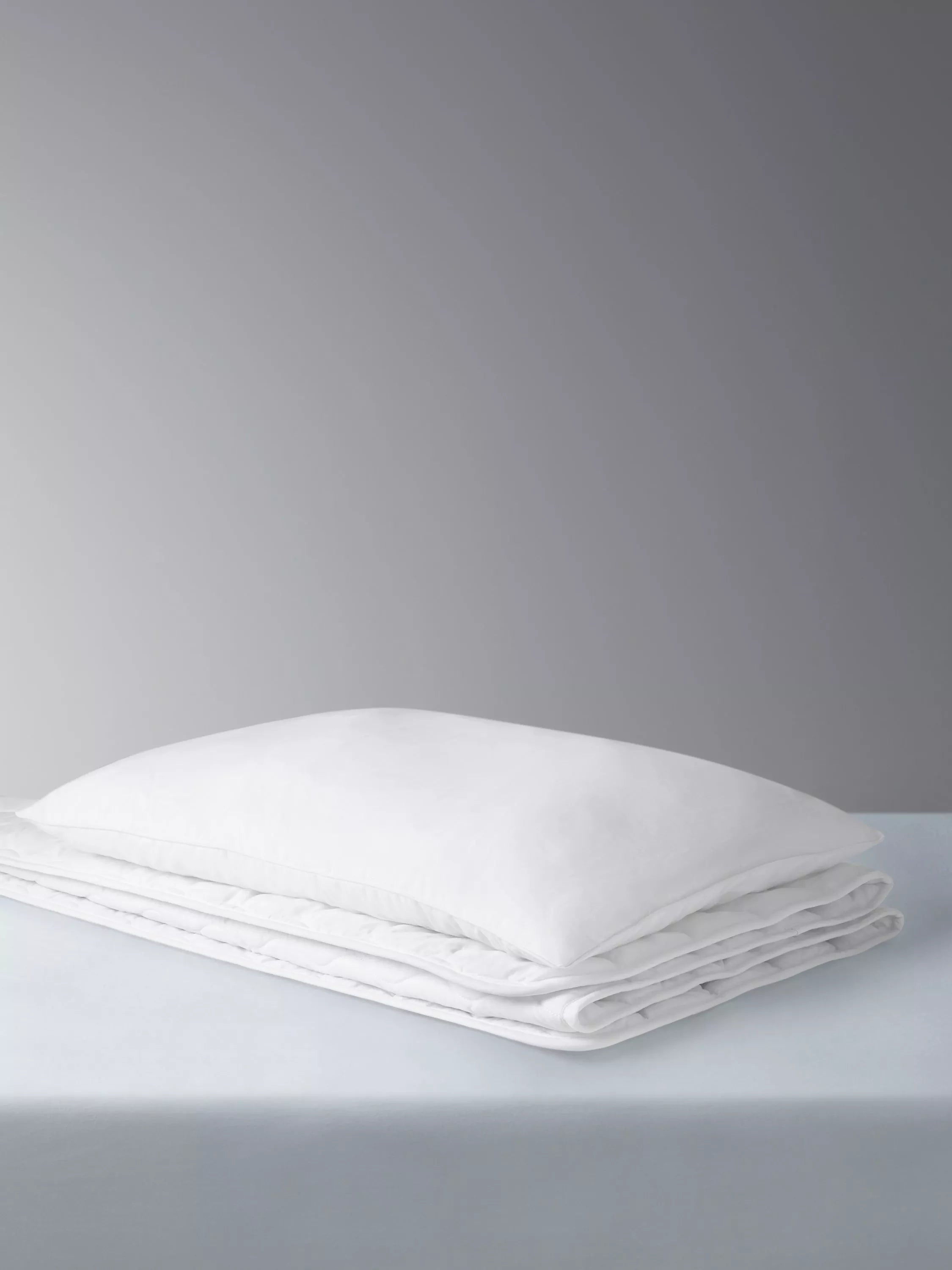 John Lewis duvet and pillow set 4 tog single, UK version