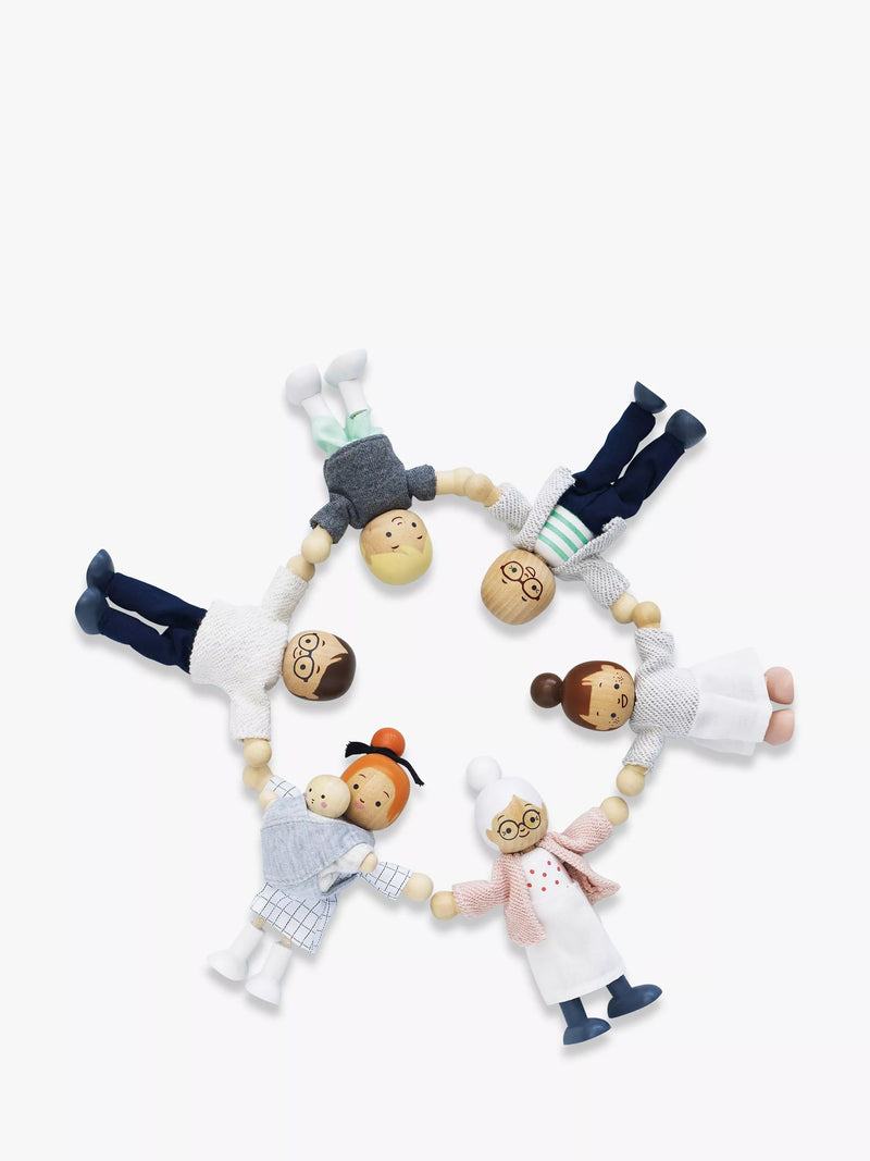 Le Toy Van poseable wooden doll family set with 7 figures, UK version