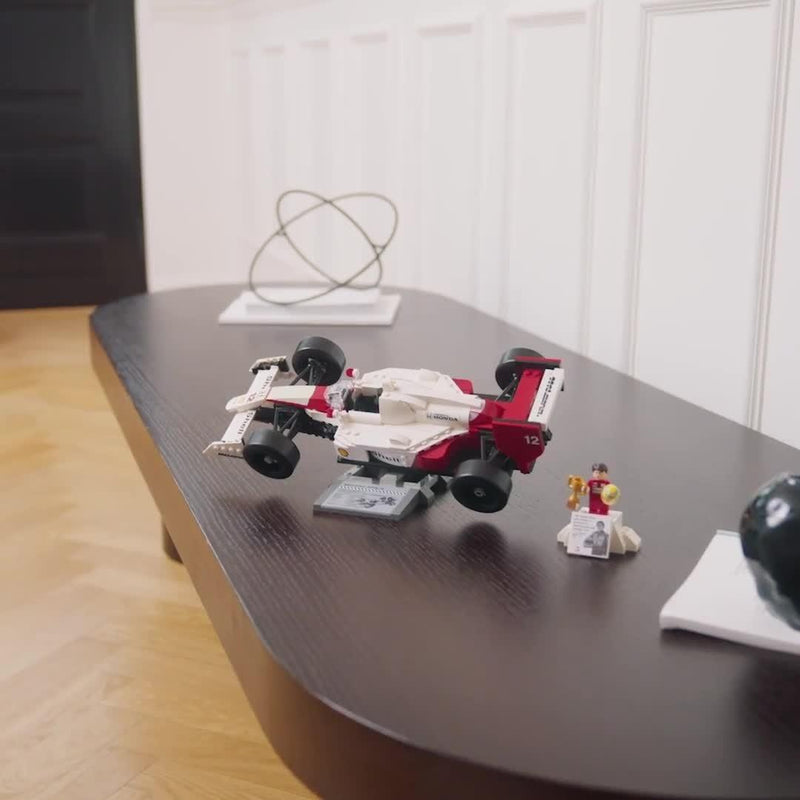 LEGO McLaren MP4/4 Senna building set 693 pieces, UK version