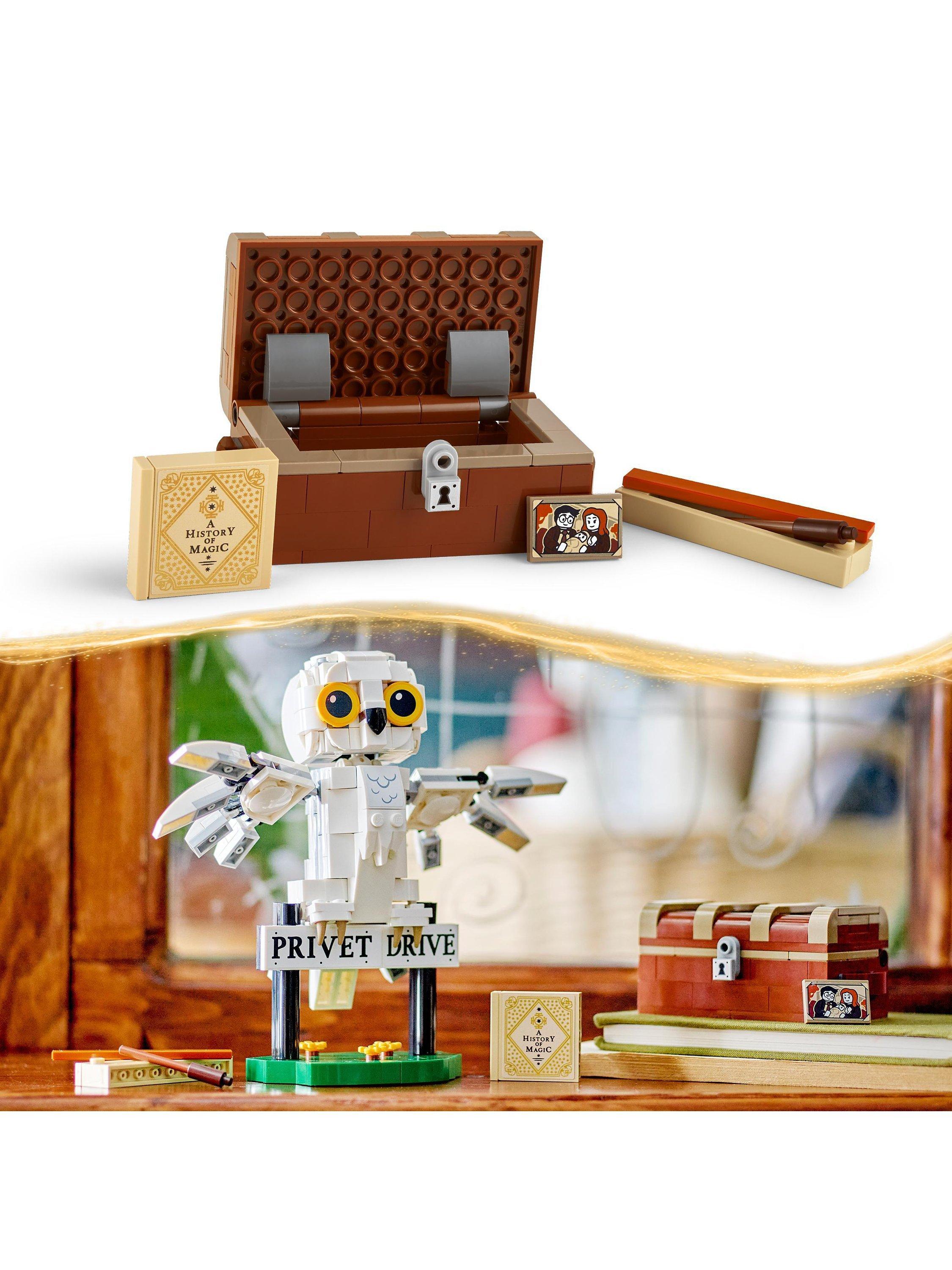Lego Harry Potter Hedwig at 4 Privet Drive building set, UK version