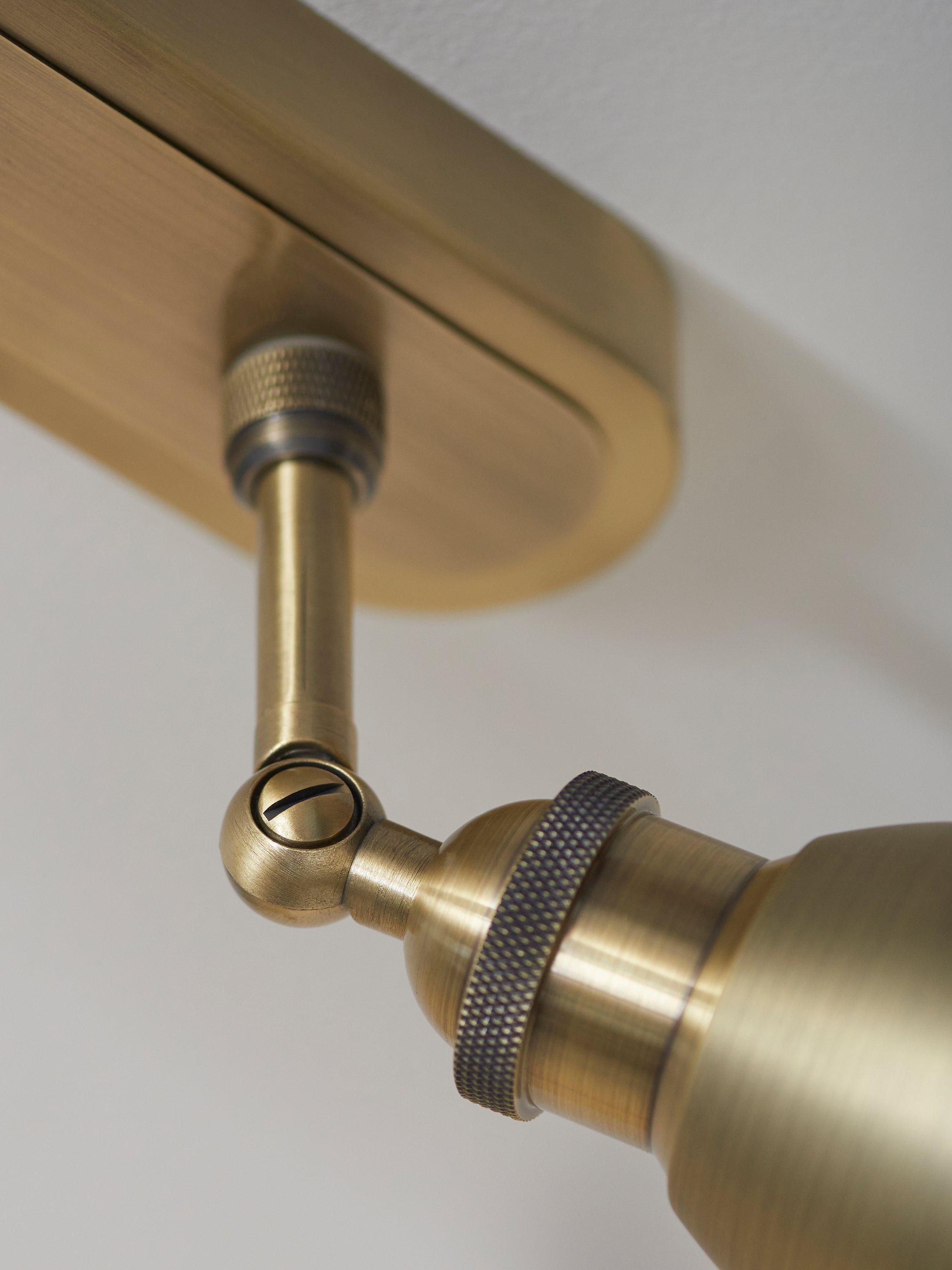 John Lewis Baldwin 4-Strahler Deckenbalken Antik-Finish - Britisches Produkt