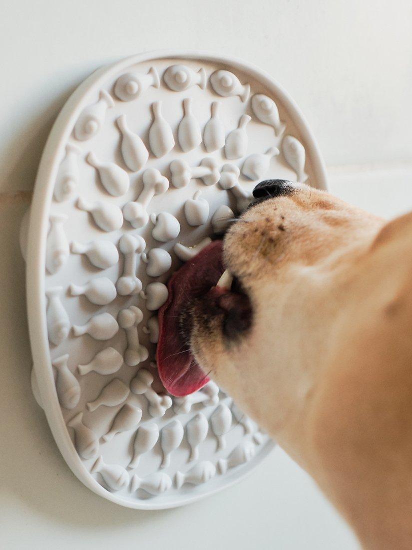 Wild For Dogs Bathtime Buddy Lickmat grey silicone - British product