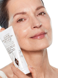 Charlotte Tilbury Magic Hydration Revival Cleanser - British product
