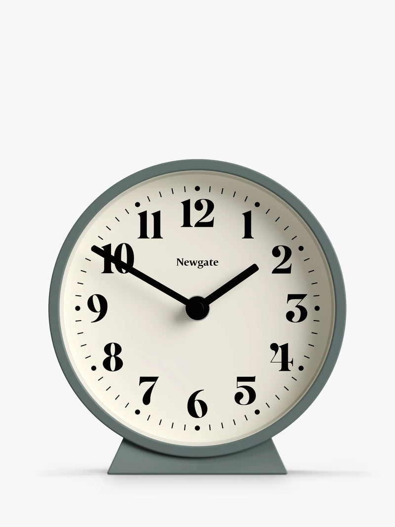 ساعة طاولة Newgate بصورة مسرحية وحركة صامتة، نسخة المملكة المتحدة