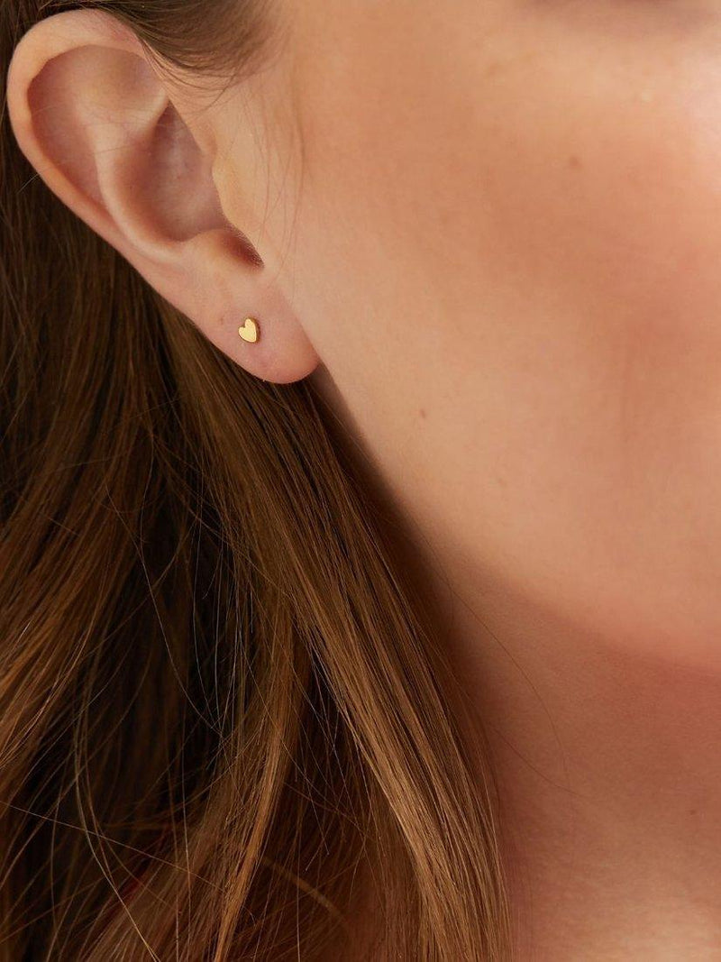 Boucles d'oreilles clous cœur plein Verona d'Auree 3mm, importées du Royaume-Uni