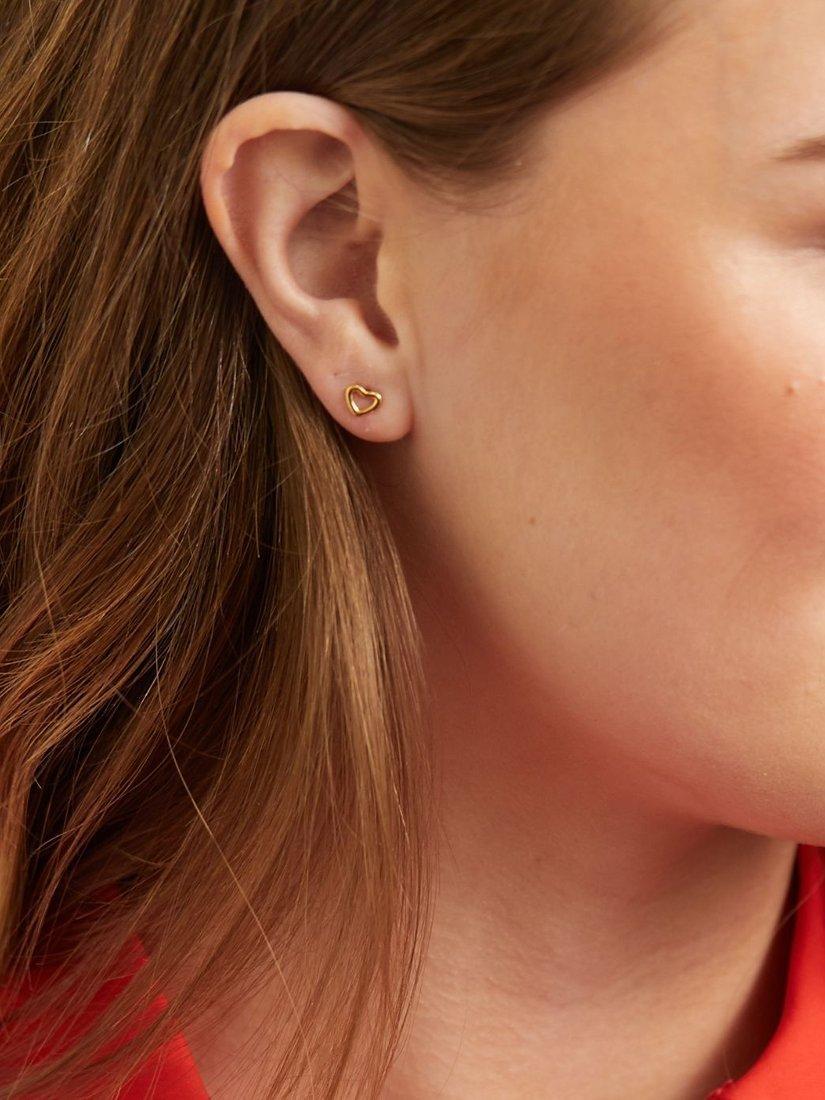 Auree love heart stud earrings 3mm, imported from the UK