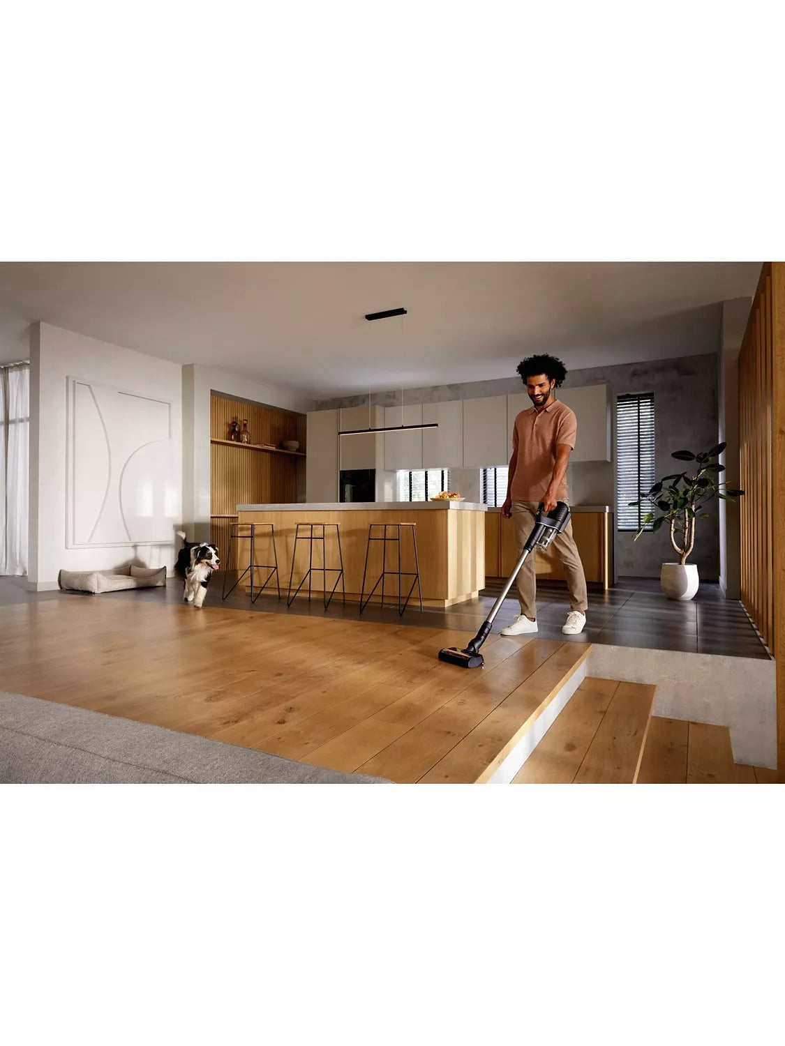 Miele Duoflex HX1 Cat & Dog cordless vacuum cleaner in Obsidian Black, imported from the UK