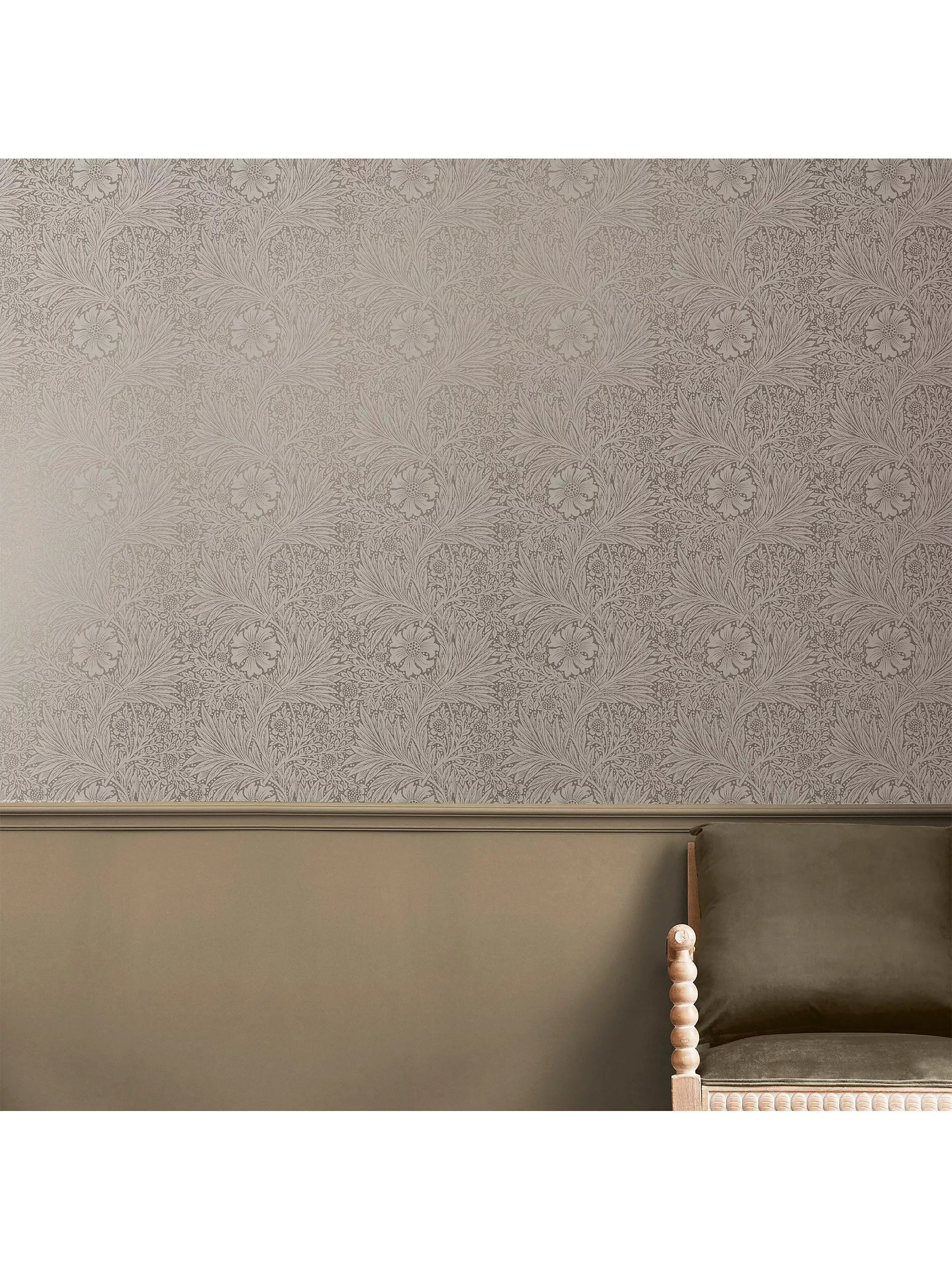 William Morris Marigold Fibrous Wallpaper (British brand)