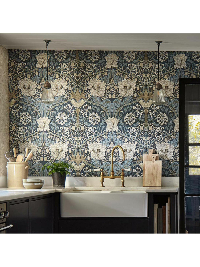 Morris & Co. Honeysuckle & Tulip wallpaper Woad/Thyme - British product