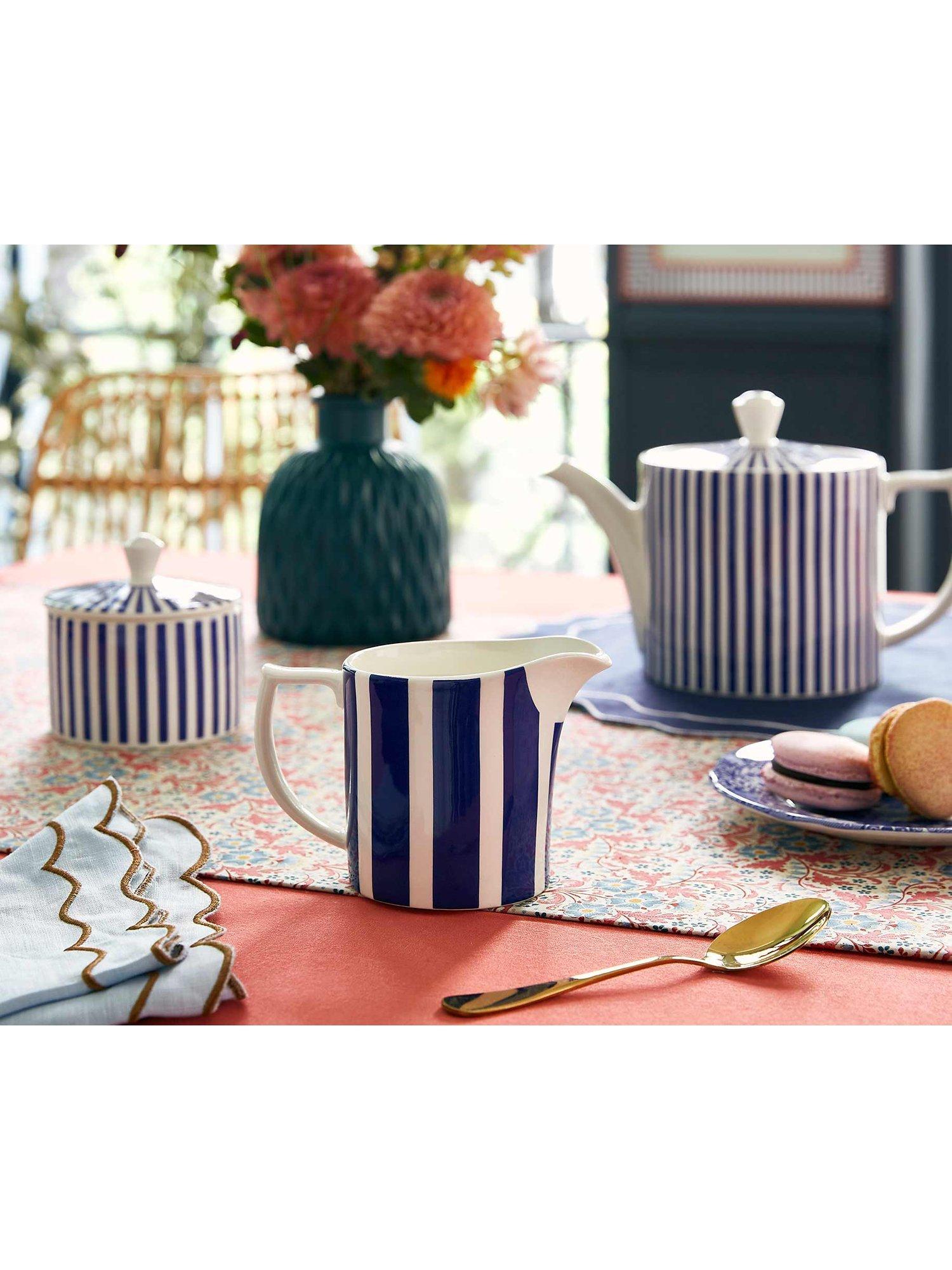 Spode blue earthenware sugar pot 280ml - British product