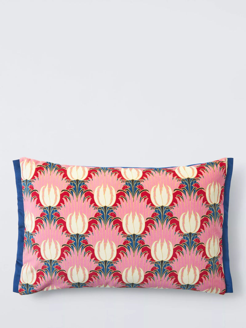 Samtkissen „Tulip and Bird“ von Morris & Co., importiert aus Großbritannien