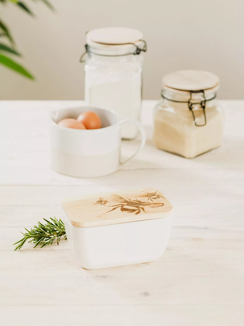 Selbrae House ceramic butter dish with oak wood lid and bee engraving, white (British brand)