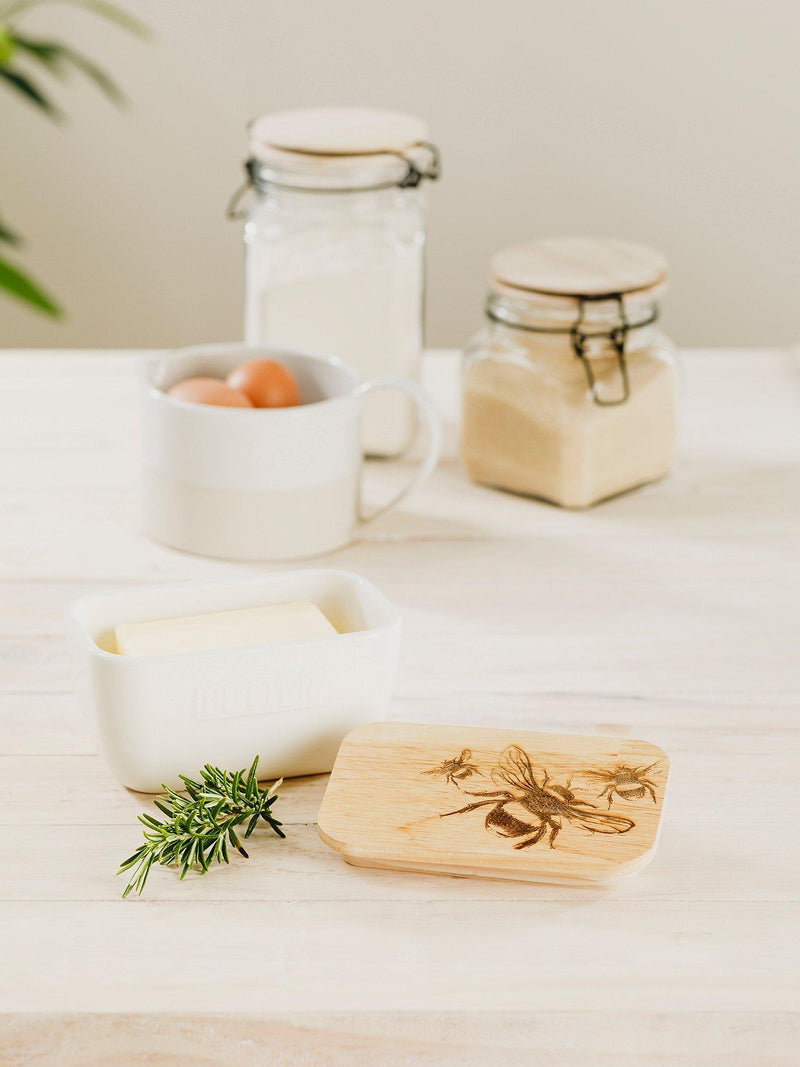 Selbrae House ceramic butter dish with oak wood lid and bee engraving, white (British brand)