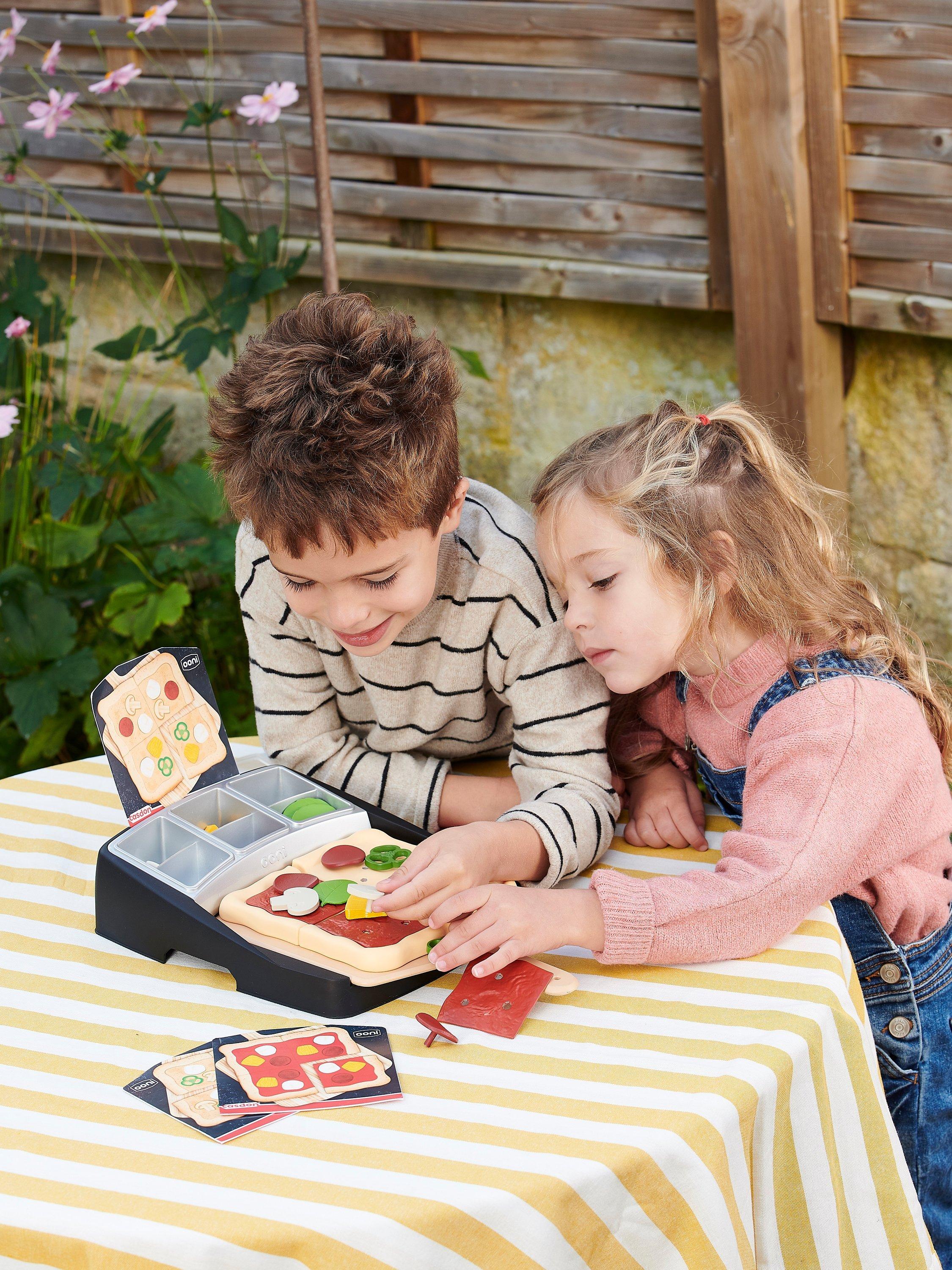 Casdon Ooni pizza topping station toy, imported from the UK