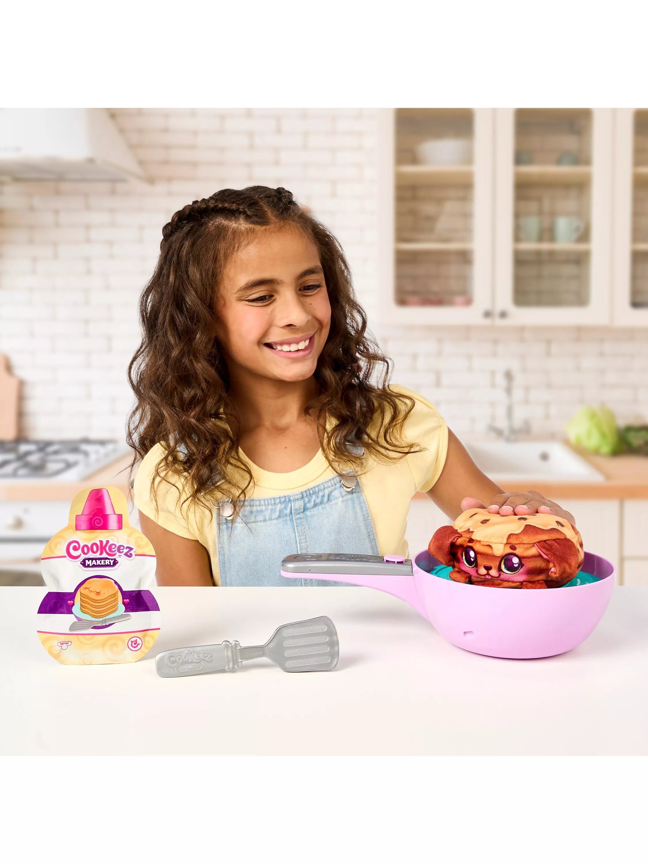 Cookeez Makery interactive Pancake Treatz Playset (British brand)