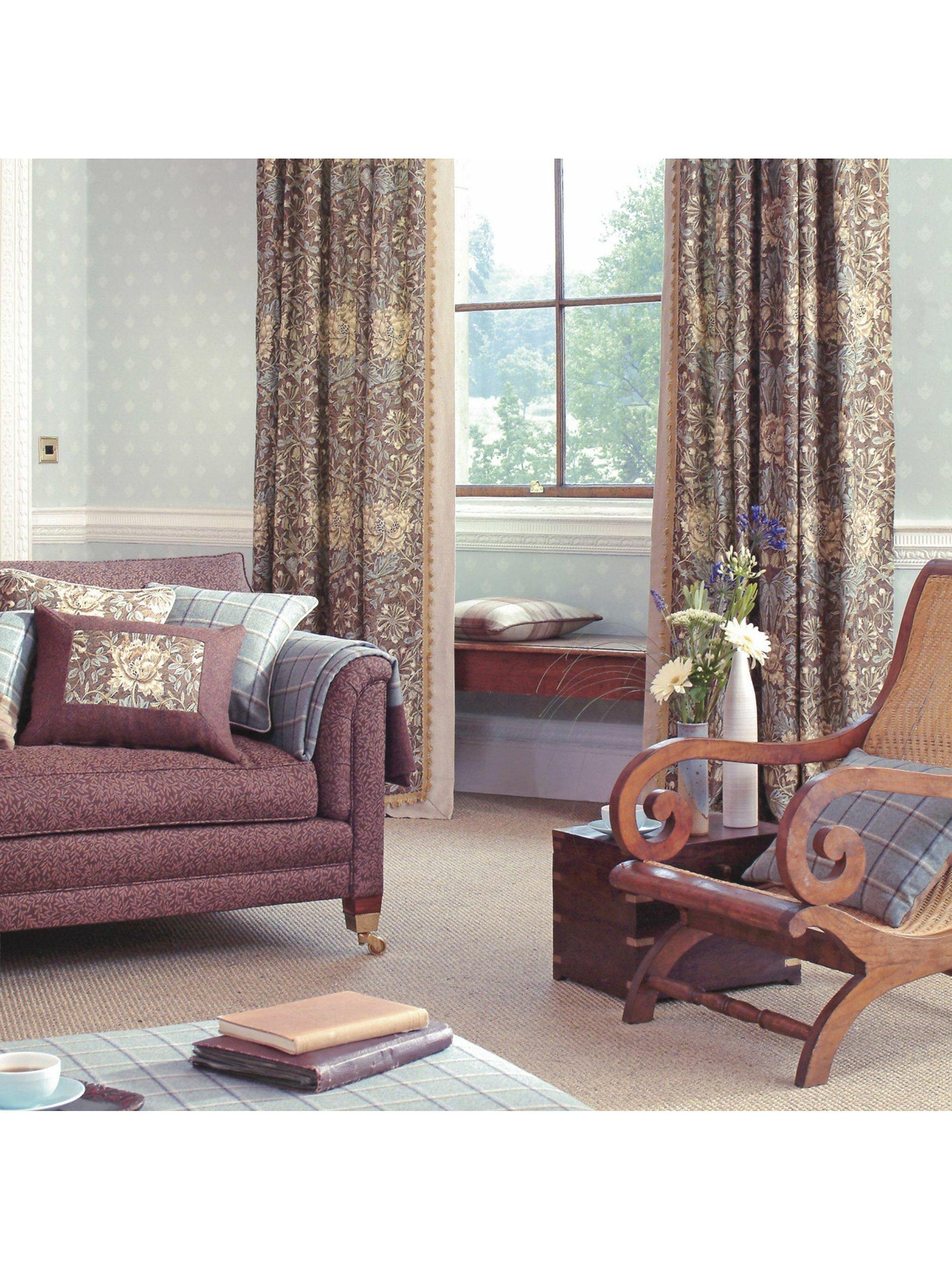 Morris & Co. Honeysuckle & Tulip furnishing fabric 137cm - British product