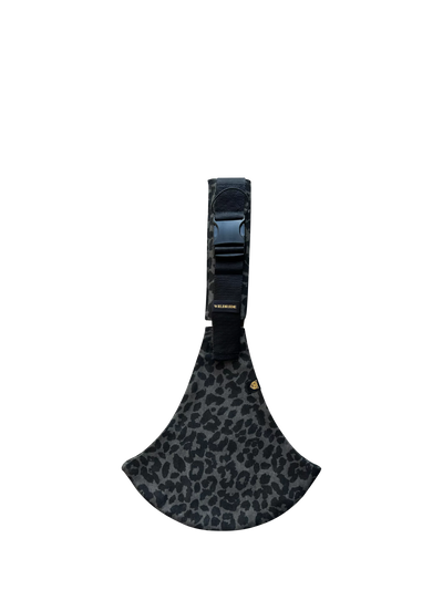 Ergonomisk Småbarns Hoftesele i Grå Leopardmønster, Opptil 20 kg