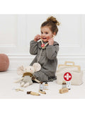Le Toy Van animal veterinary role play set, UK version