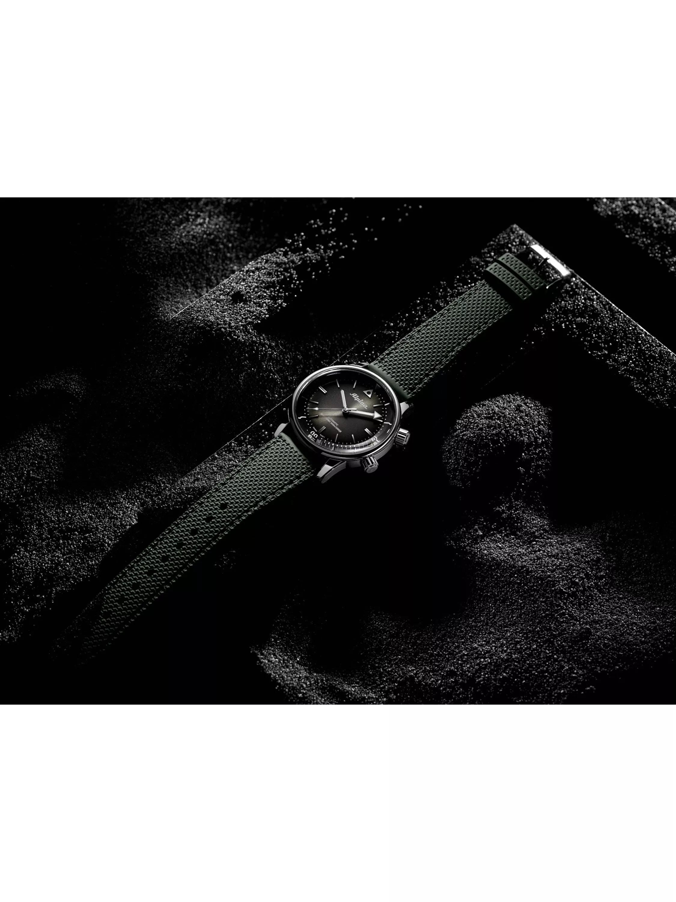 Alpina Seastrong Diver 300 Heritage leather strap watch 42mm - British product