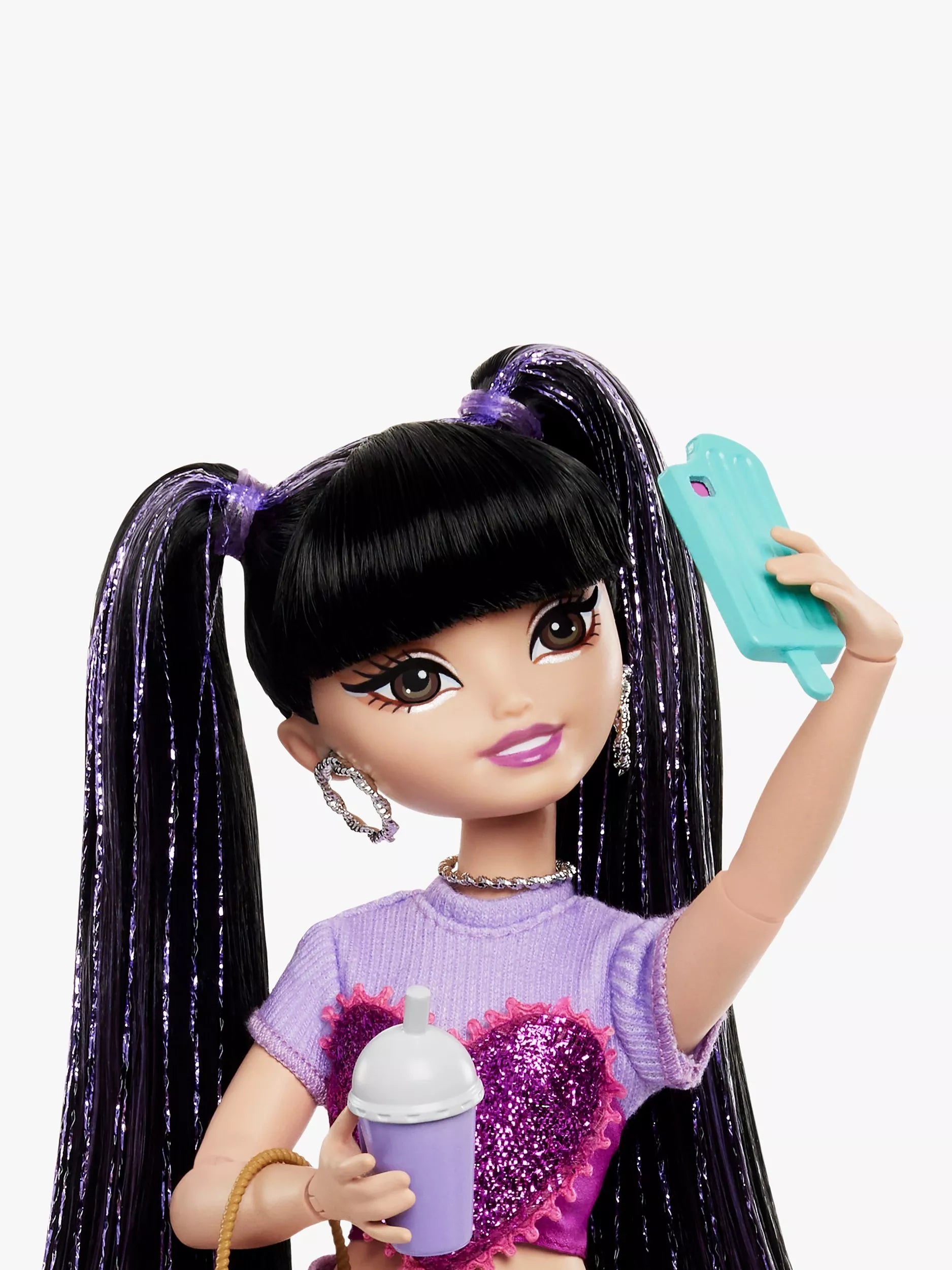 Barbie Dream Besties Renee doll with 11 accessories, imported from the UK