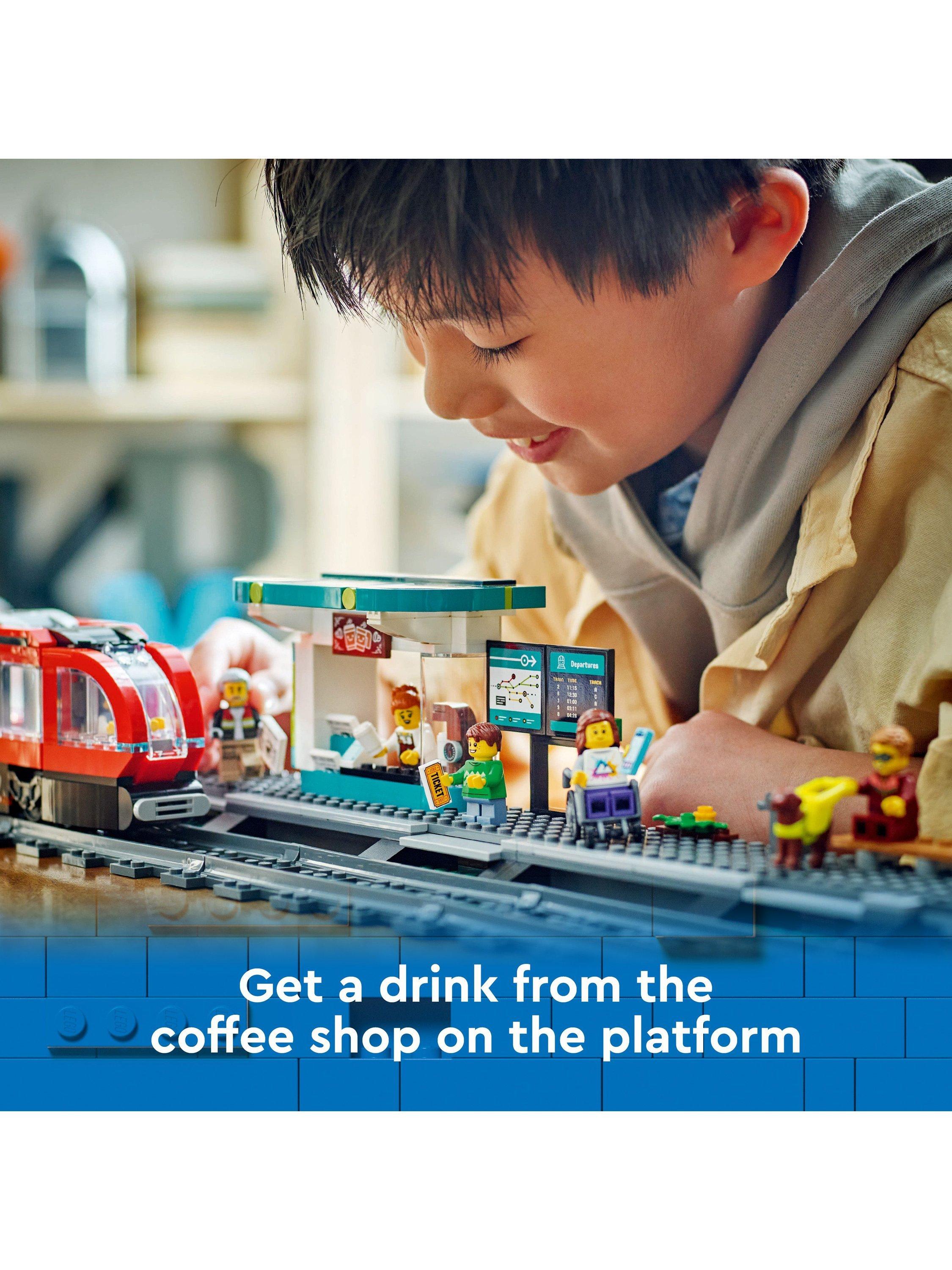 LEGO City Downtown Tram and Station building set 811 pieces - British product