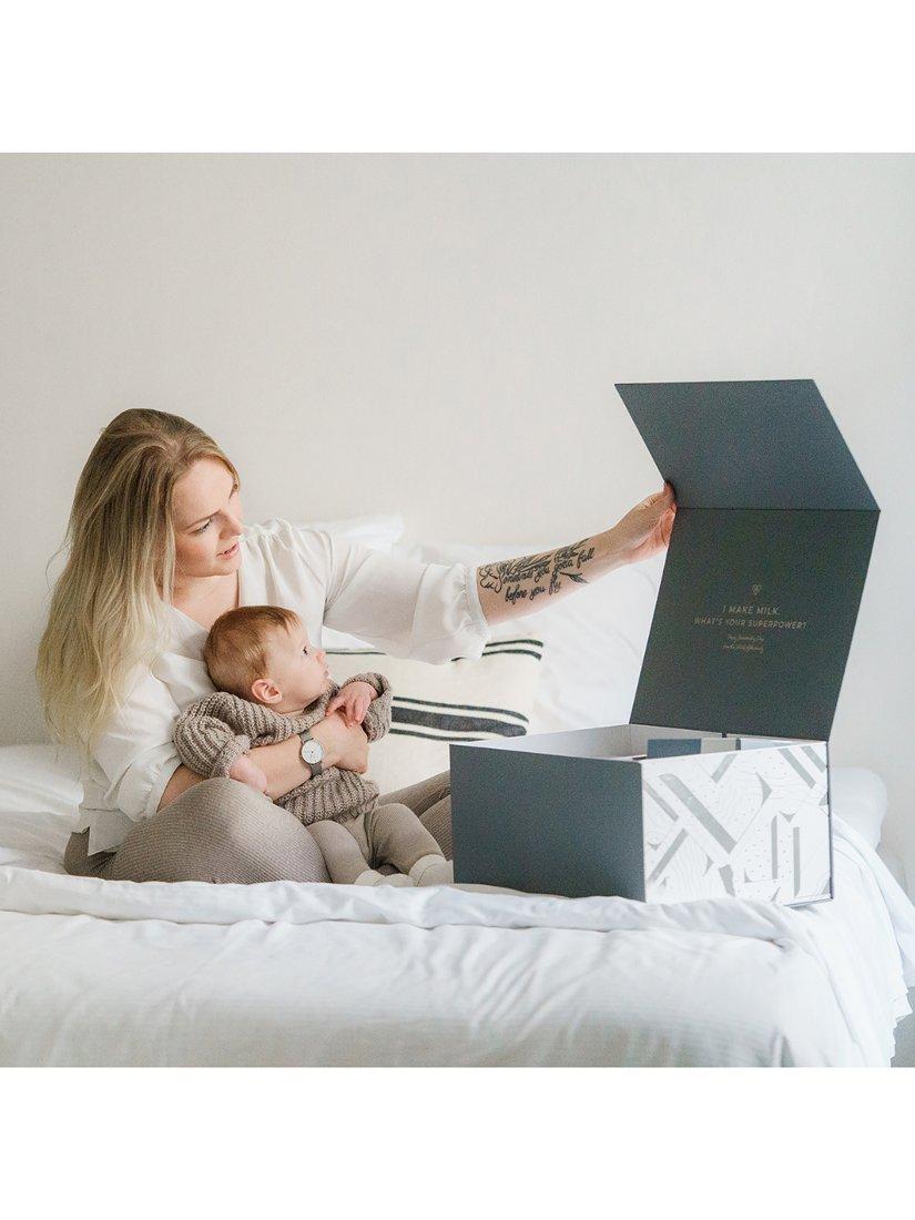 Lola&Lykke breastfeeding starter kit with wireless pump and accessories, UK version