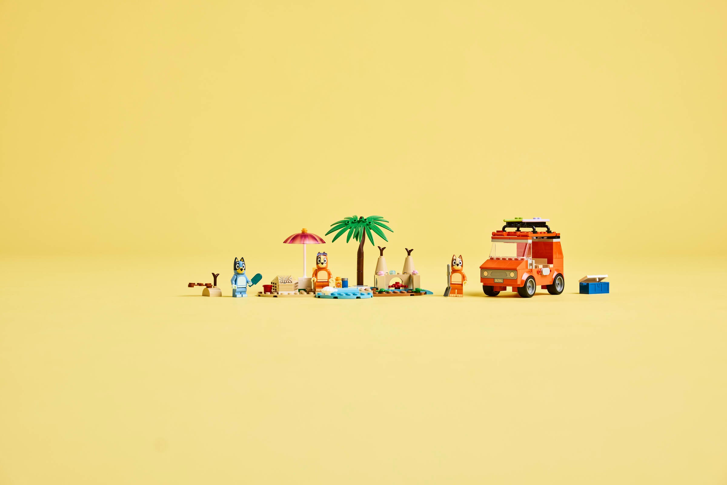 LEGO Bluey Beach Car Trip Set 133 Pieces - British product