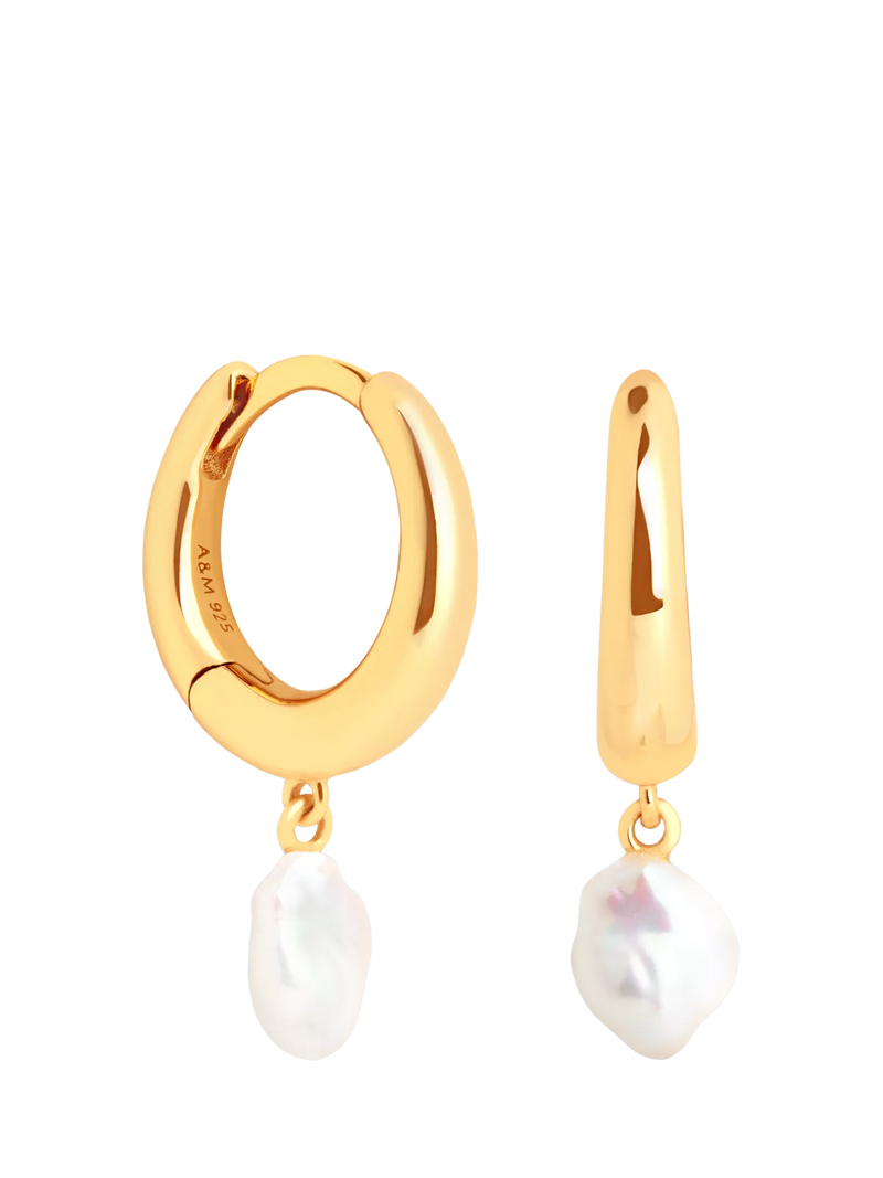 Astrid & Miyu pearl charm huggies earrings gold - British product