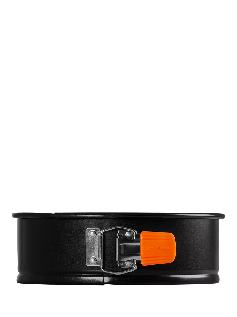Le Creuset non-stick springform cake tin 21.7cm (British brand)