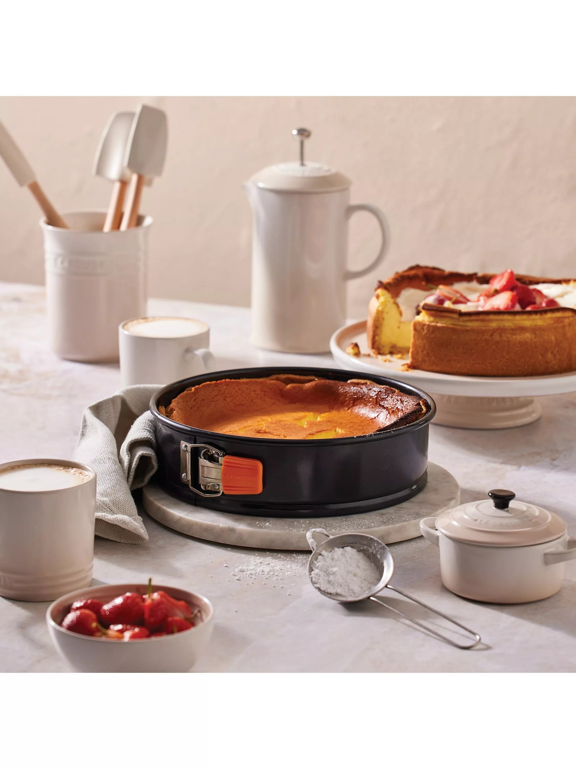Le Creuset non-stick springform cake tin 21.7cm (British brand)