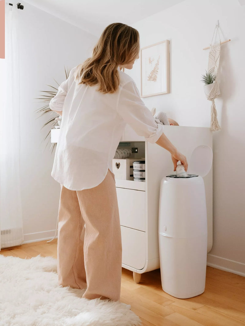 Angelcare Classic XL nappy bin and refill bundle - British product