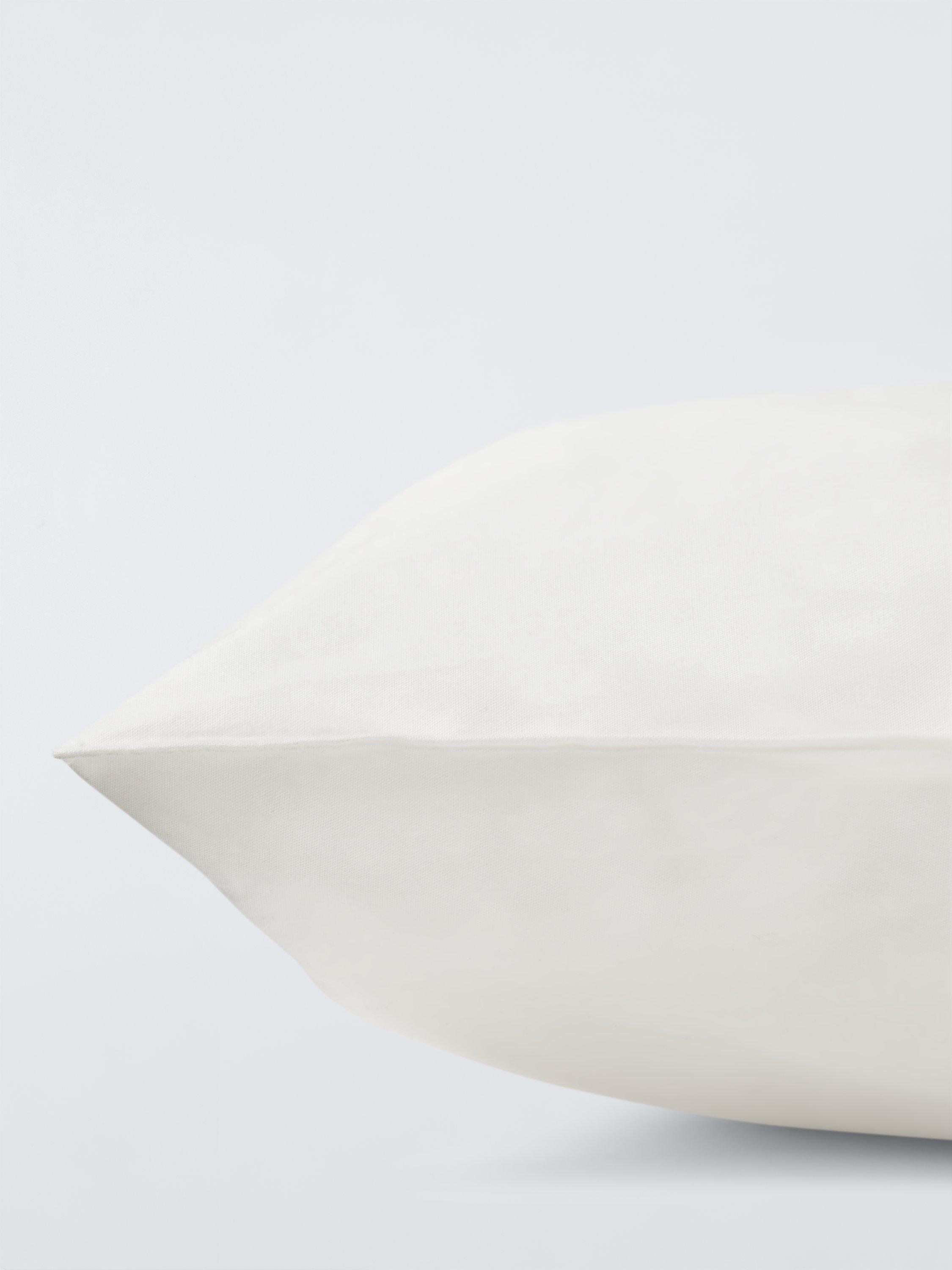 Coussin en microfibre John Lewis, version britannique