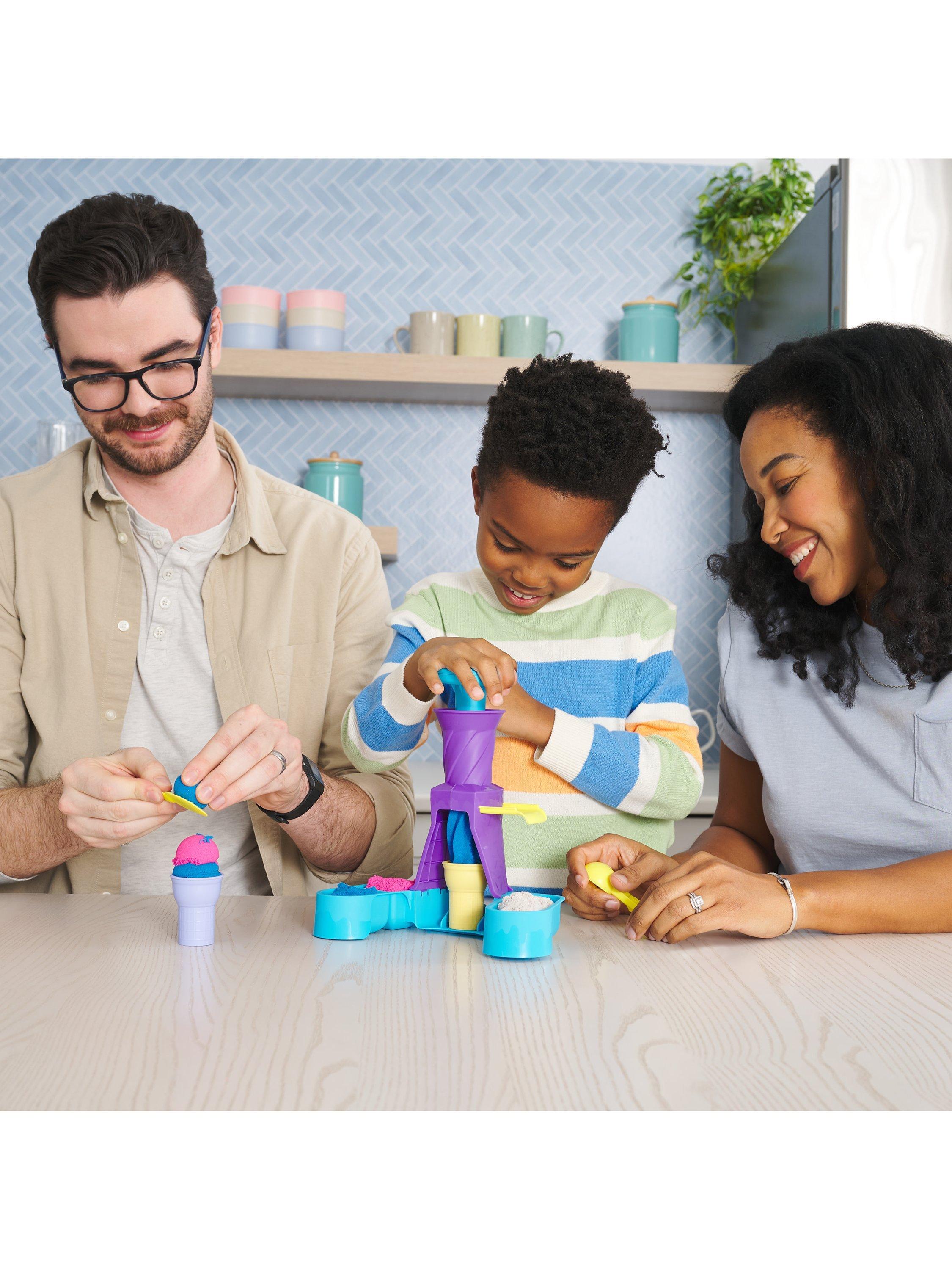 Kinetic Sand Soft Serve Station playset 396g, UK version