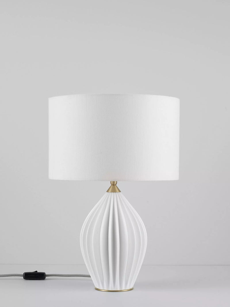 Original BTC Fin Queen table lamp natural (British brand)