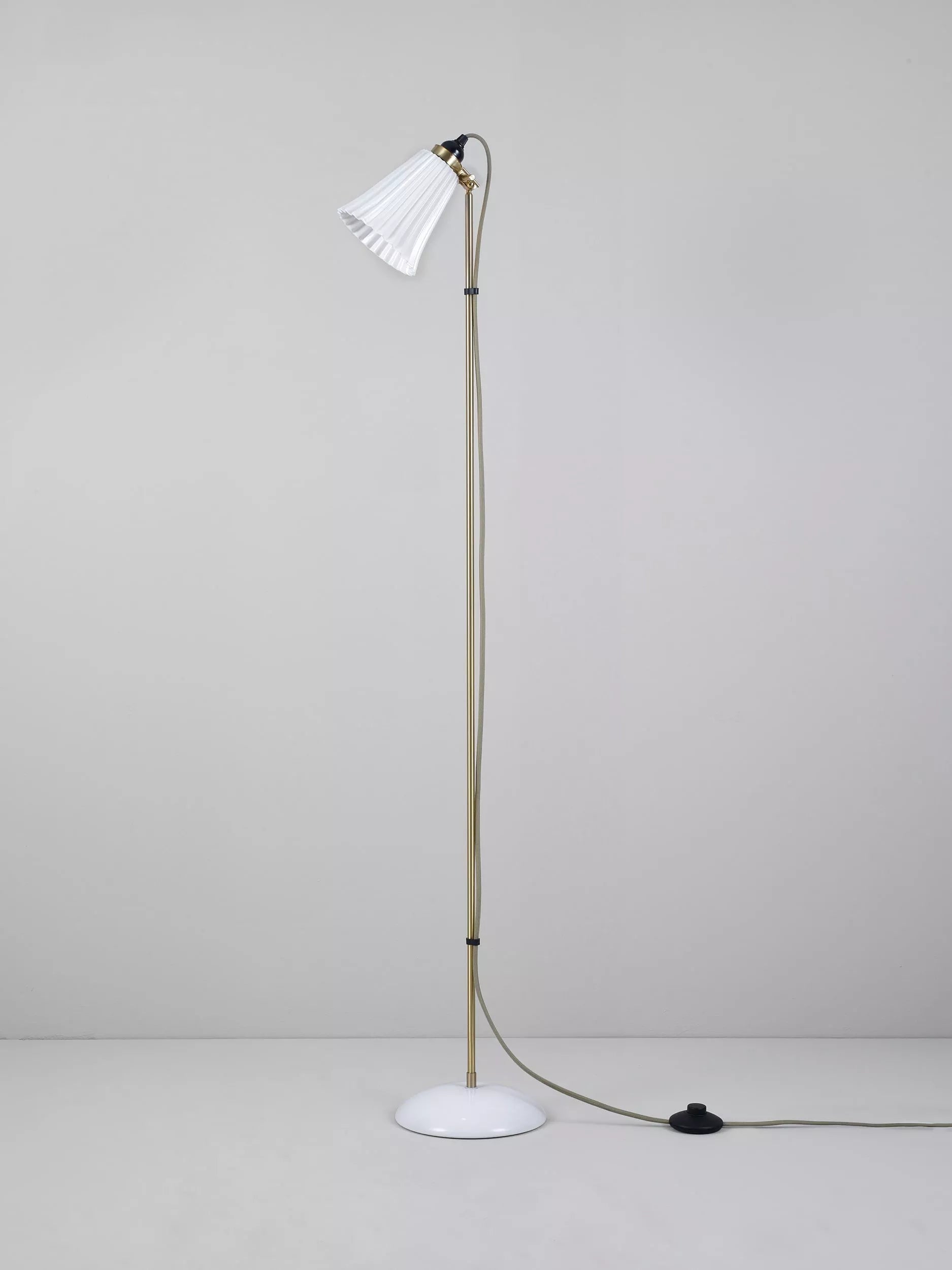 Original BTC Hector Pleat floor lamp natural, UK version