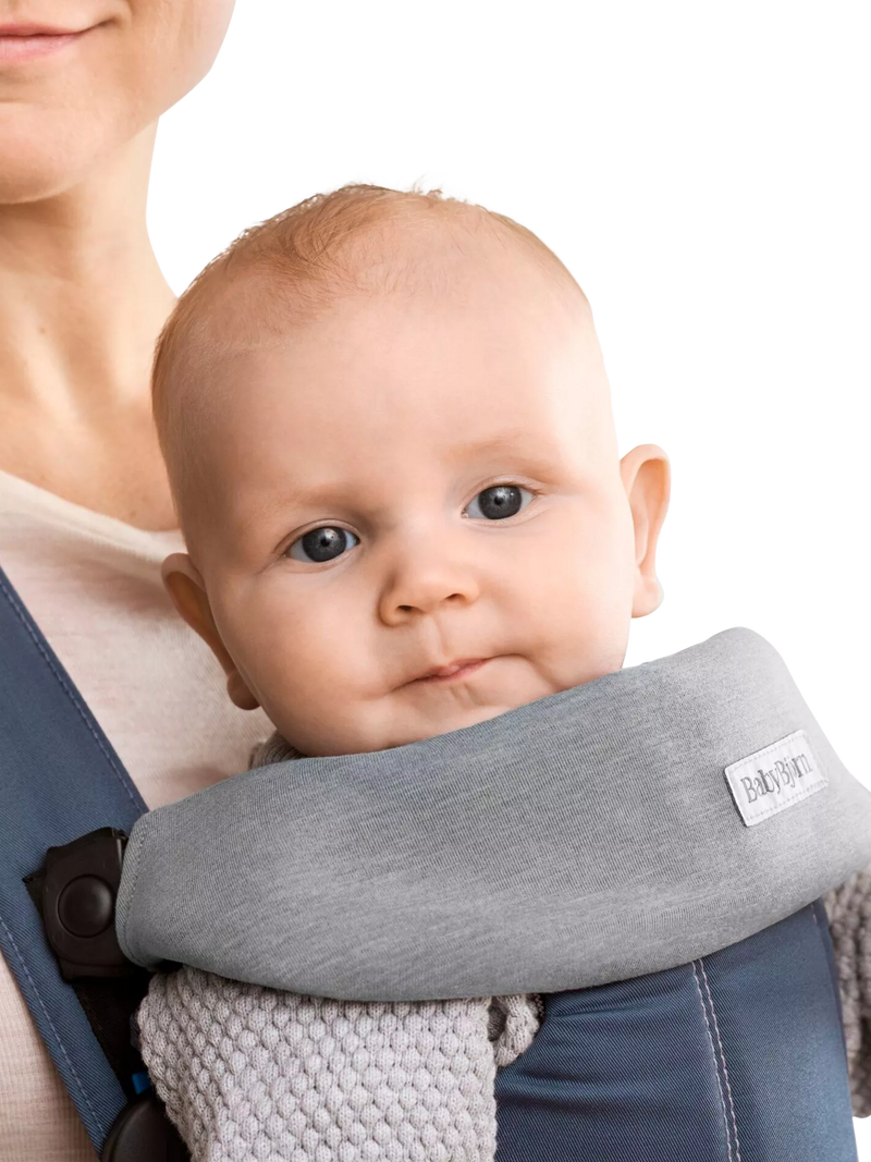 BabyBjörn Jersey bib for baby carriers (British brand)