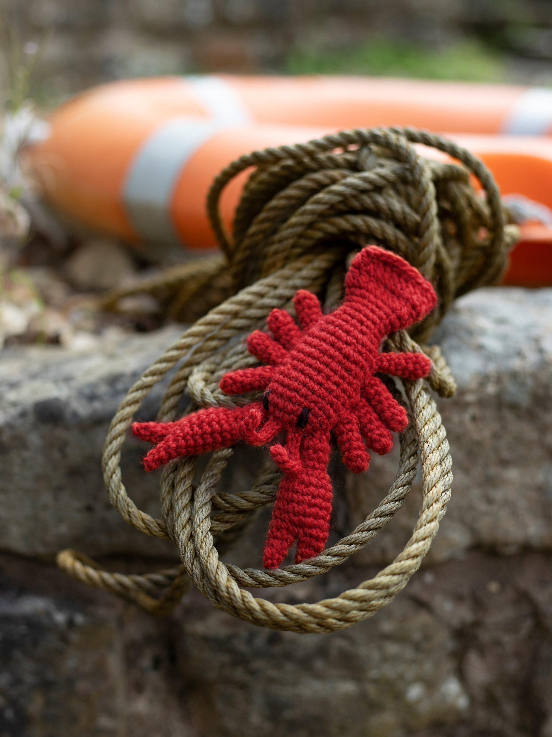 TOFT Mini Jordan Lobster crochet kit with wool (British brand)