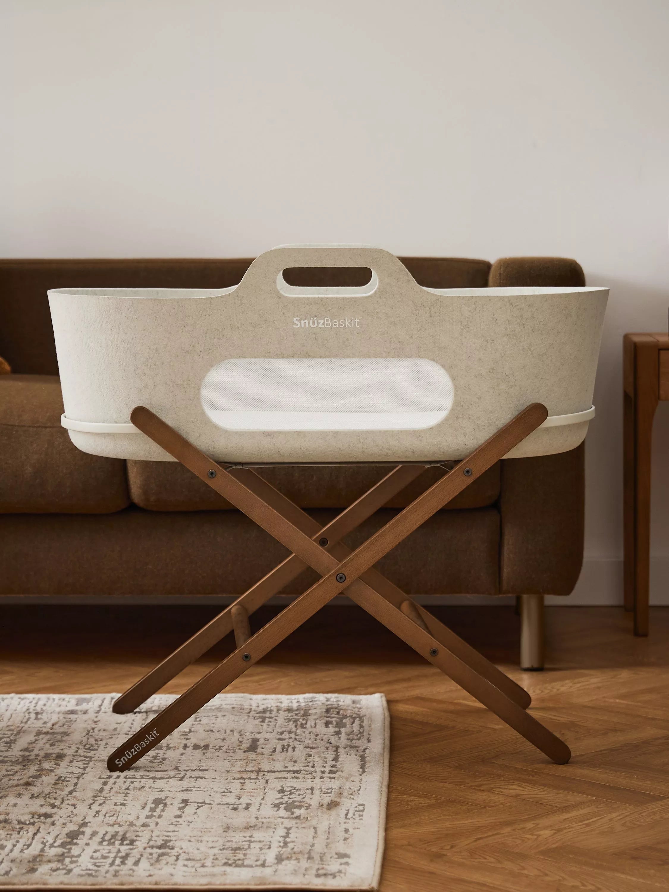 Snüz SnüzBaskit Moses Basket and Stand, Barley/Walnut