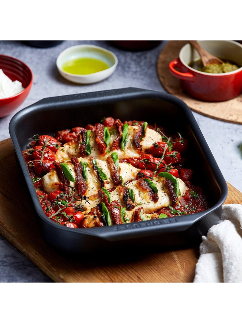 Le Creuset hard anodised aluminium non-stick roasting tin 27cm, UK version