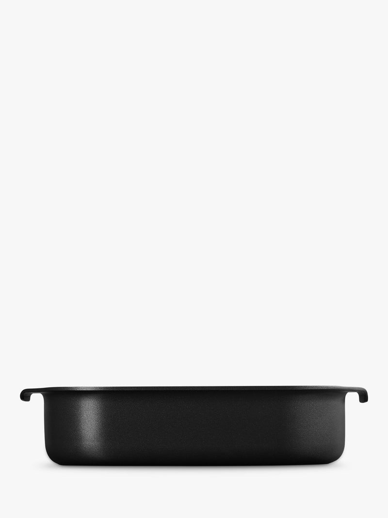 Le Creuset hard anodised aluminium non-stick square roasting tin 22cm, UK version