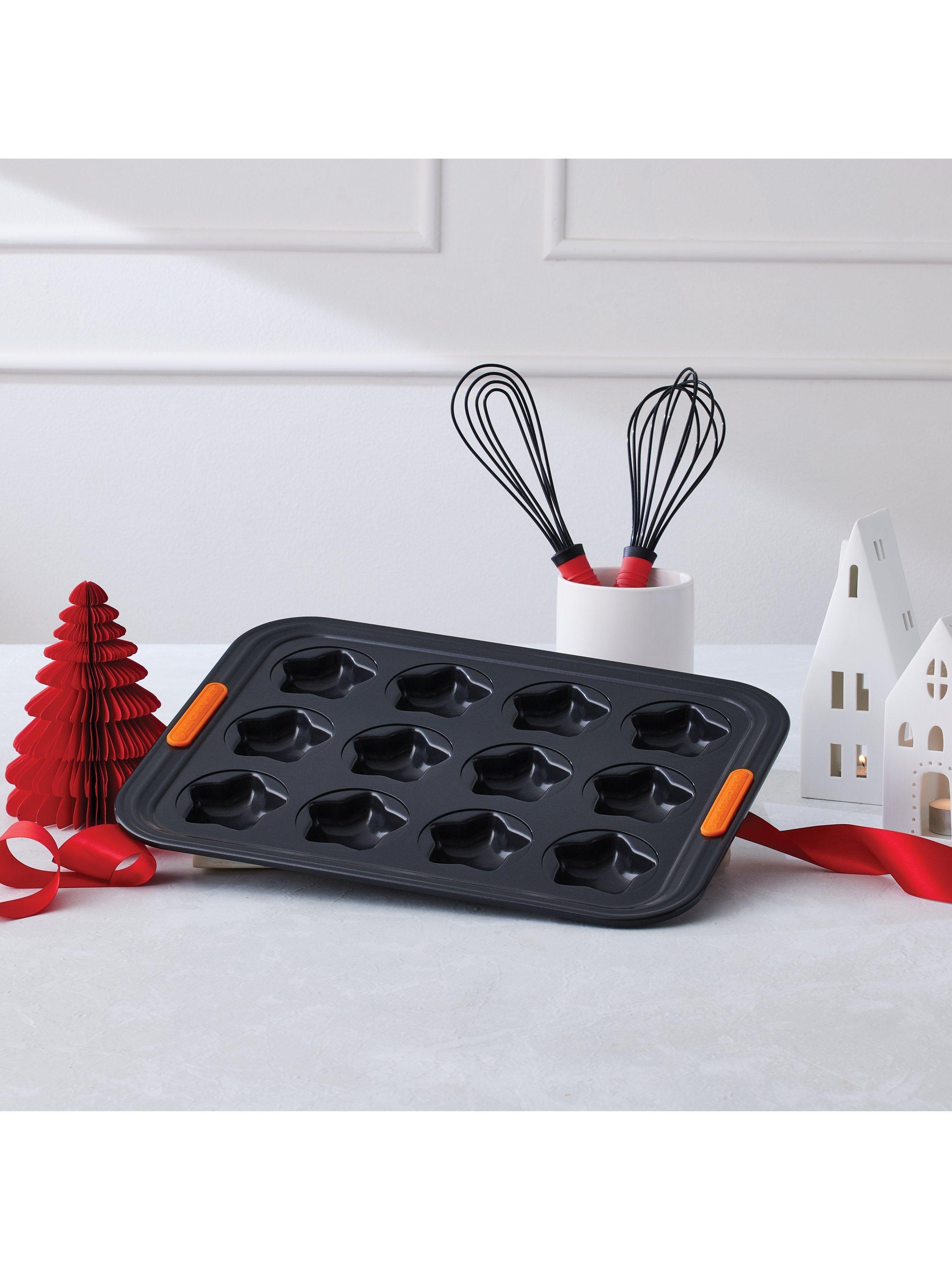 Le Creuset baking tray 12 cup, UK version