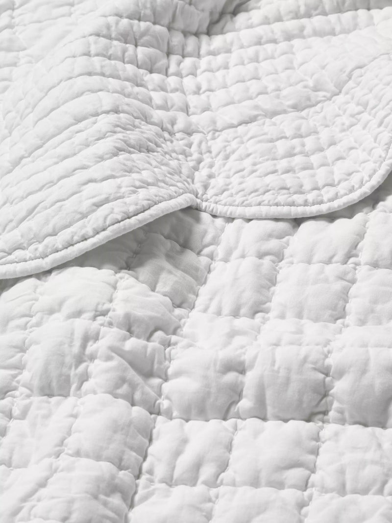 John Lewis scallop cotton quilt white king size, UK version