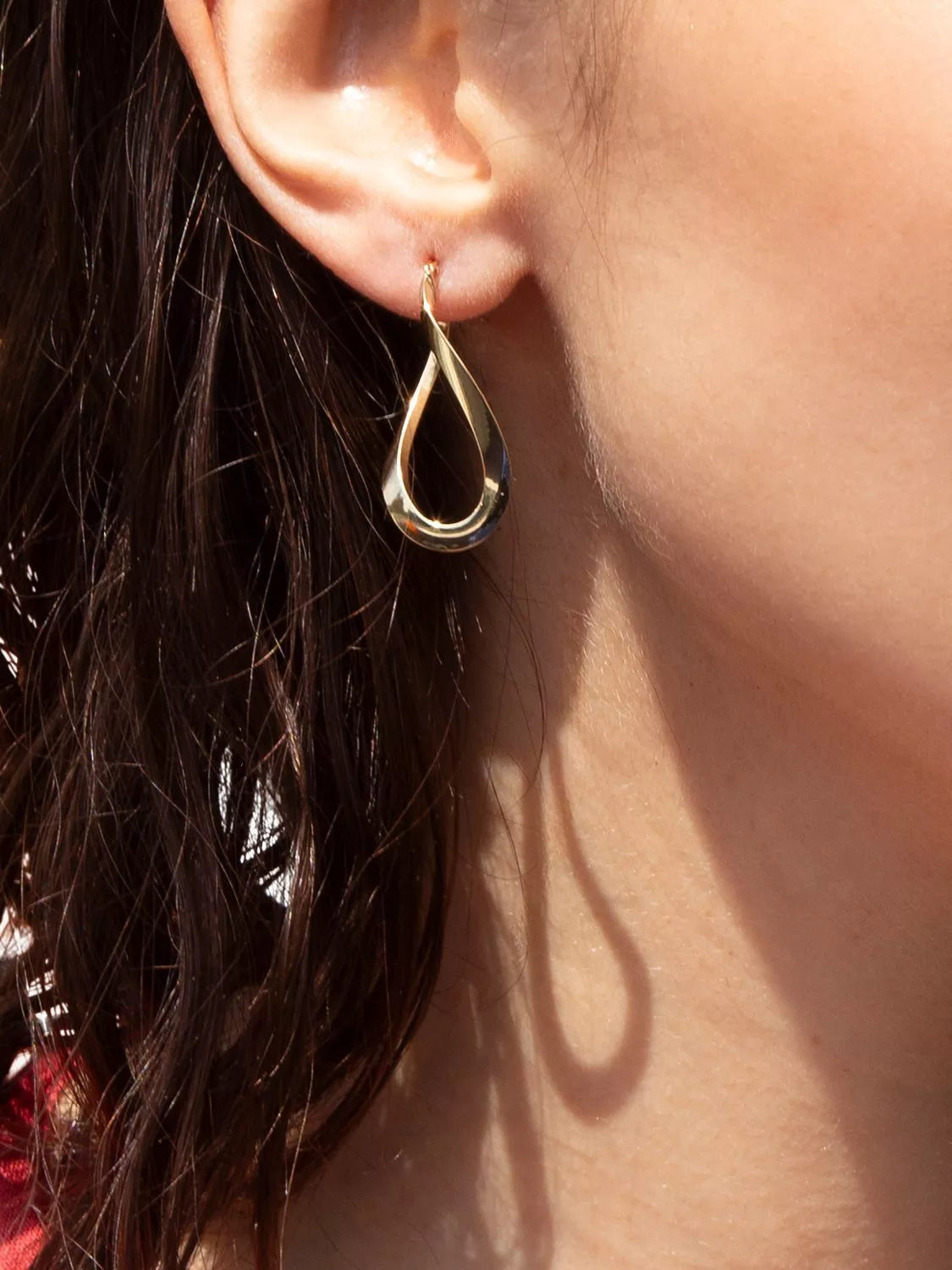 IBB 18ct yellow gold Figure 8 creole earrings - British product