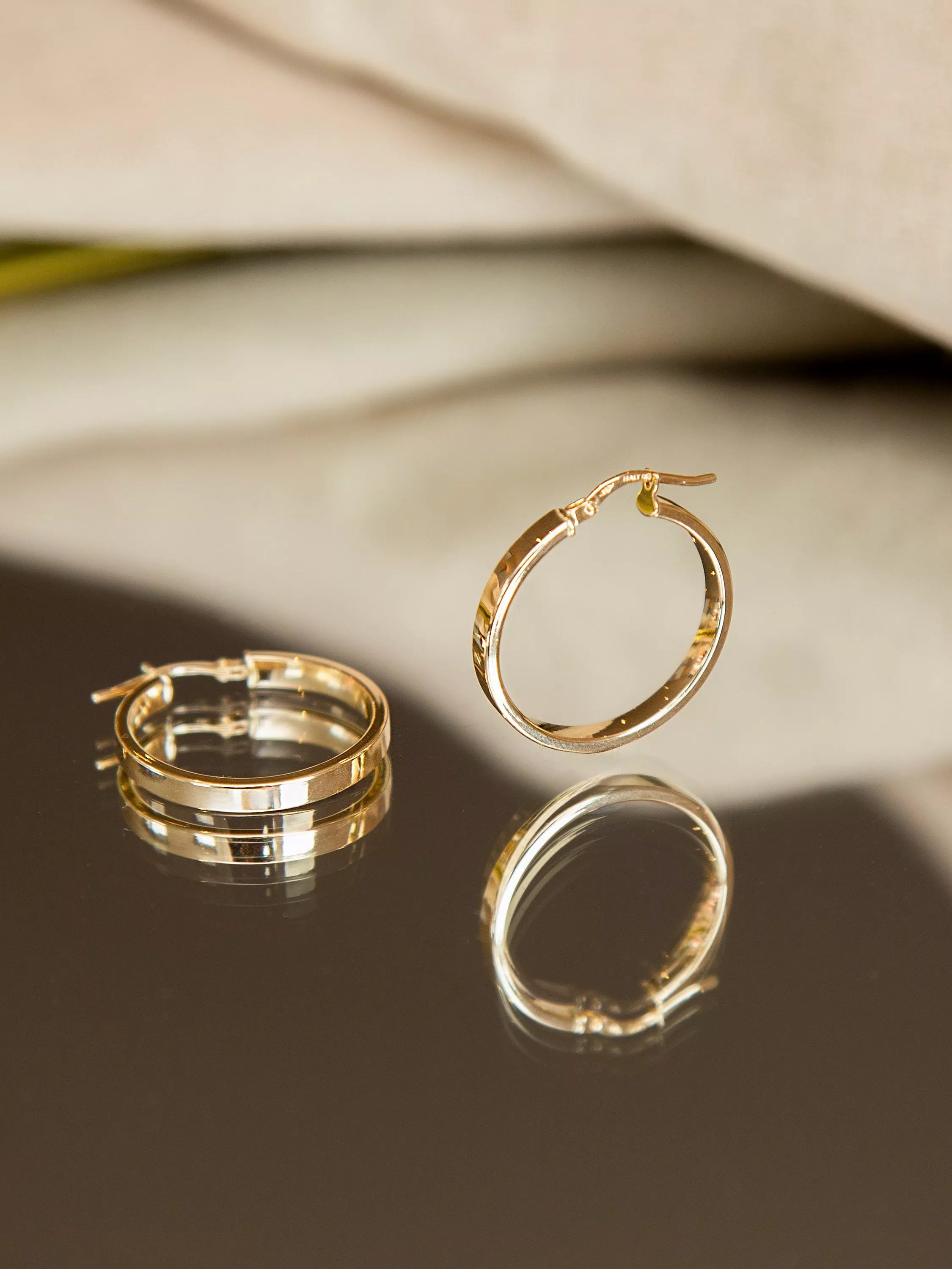 IBB 18ct yellow gold hoop creole earrings - British product