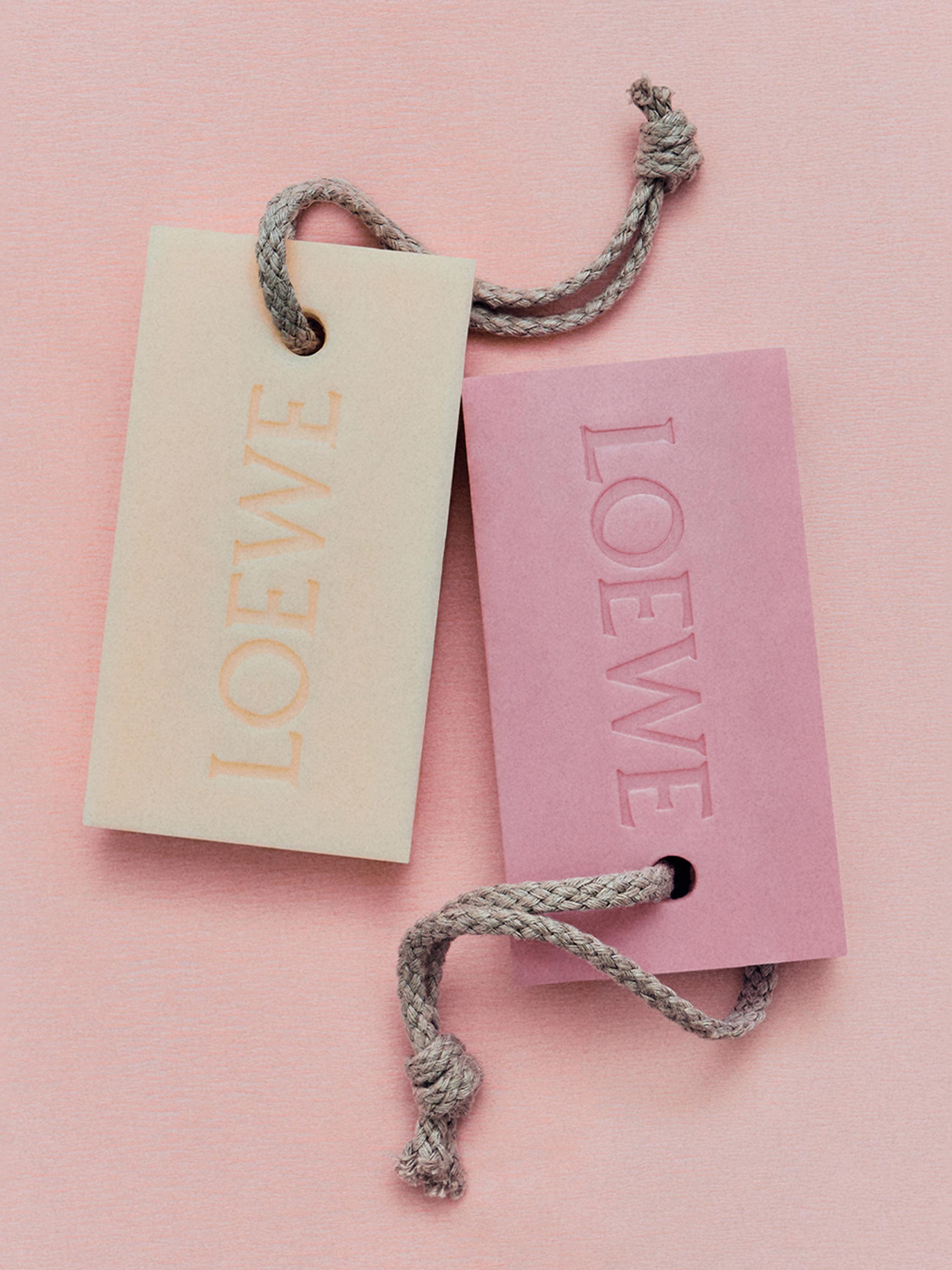 LOEWE Ivy solid soap 290g bar, imported from the UK