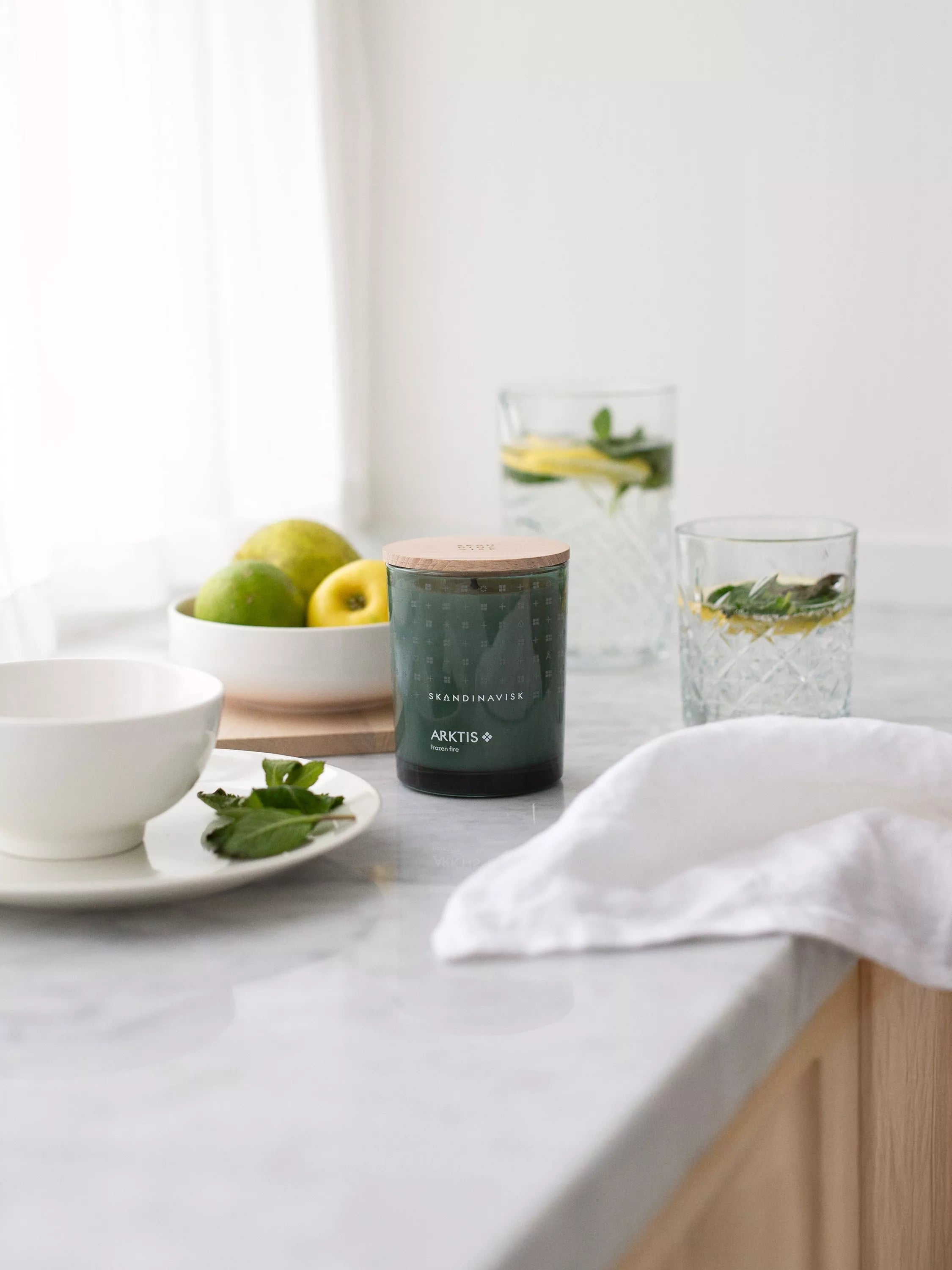SKANDINAVISK Arktis scented candle 200g (British brand)