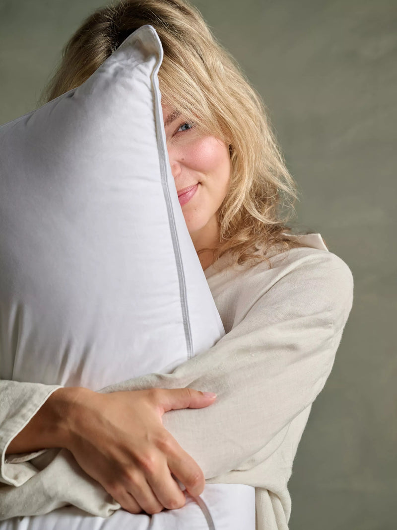 Bedfolk firm feather and down kingsize pillow - British product